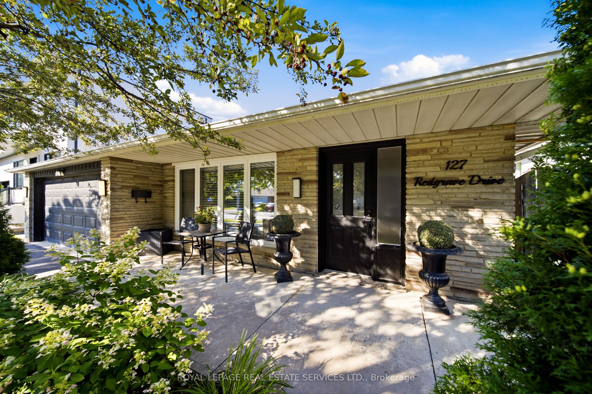 127 Redgrave Drive, Toronto, ON M9R 3V5 photo 3