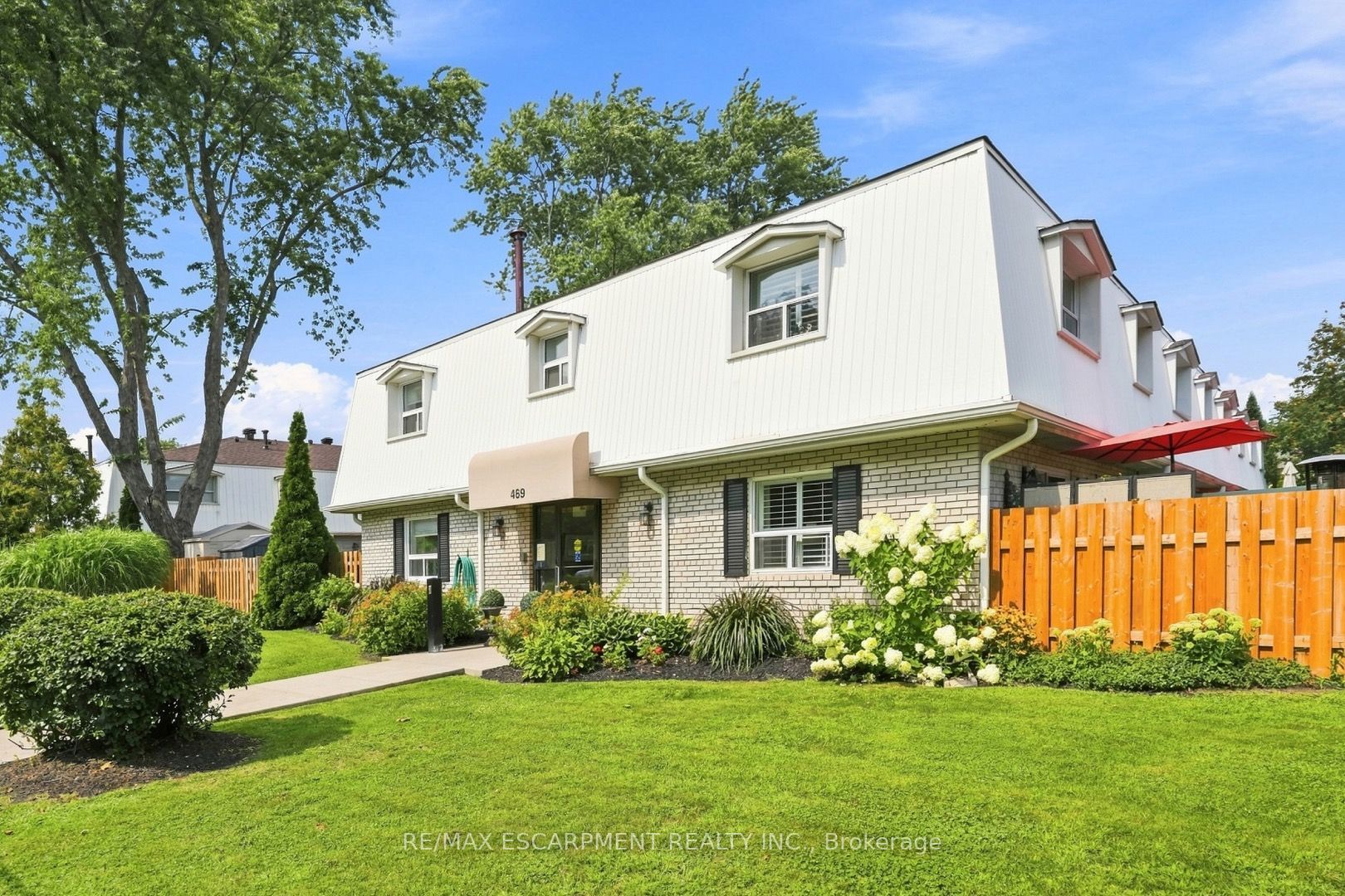 469 Claridge Road 6, Burlington, ON L7N 2S1
