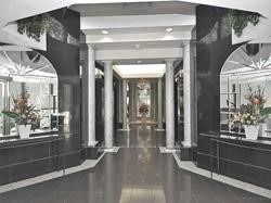 45 Kingsbridge Garden Circle 201, Mississauga, ON L5R 3K4 photo 2