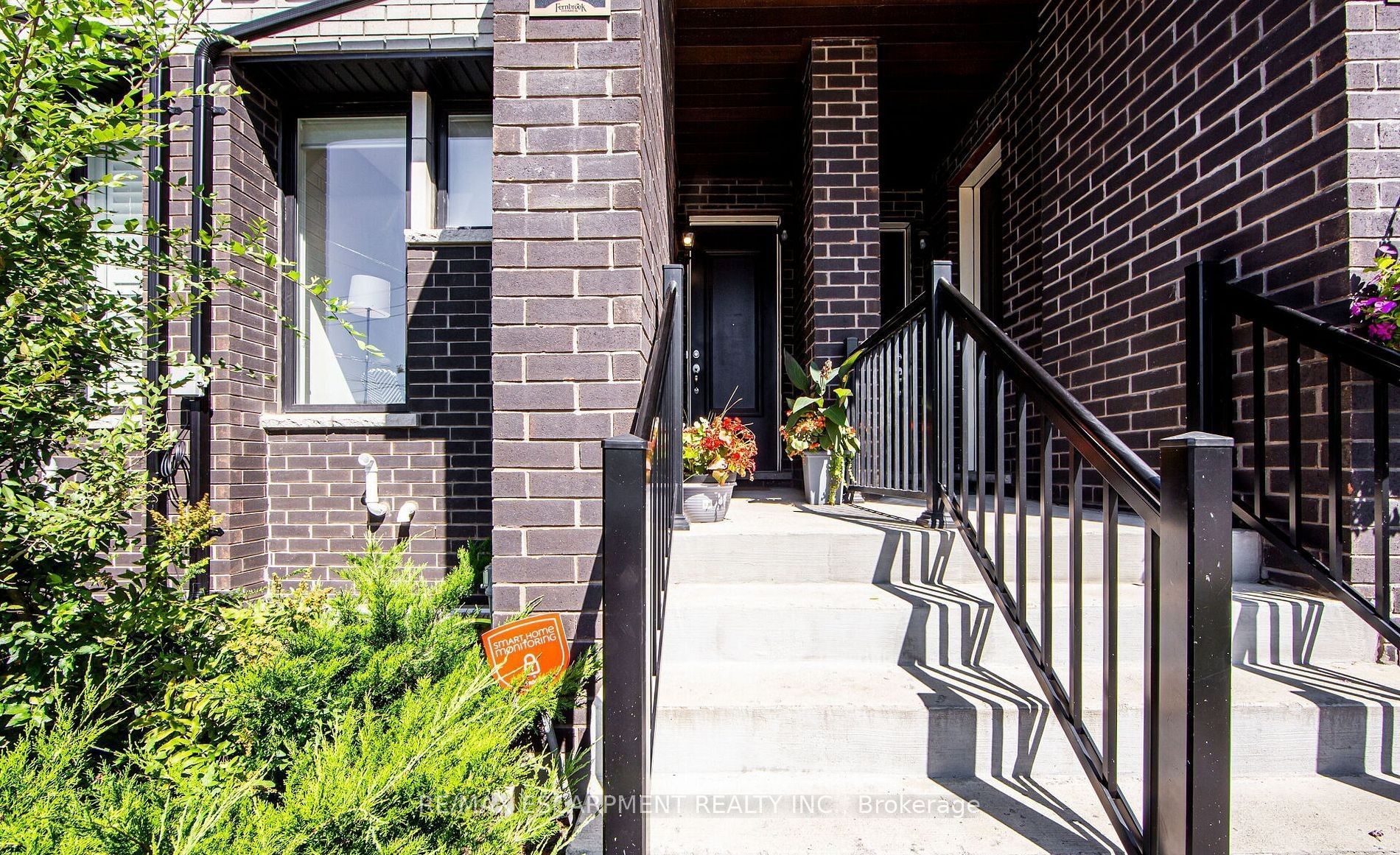 2-1778A Lawrence Avenue W, Toronto, ON M6L 0A3