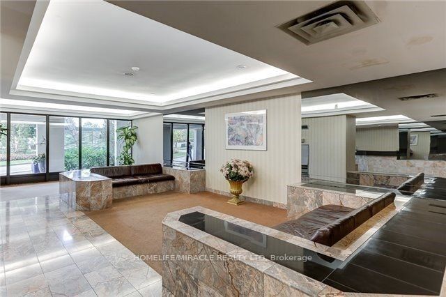 3 Rowntree Road 710, Toronto, ON M9V 5G8 photo 2