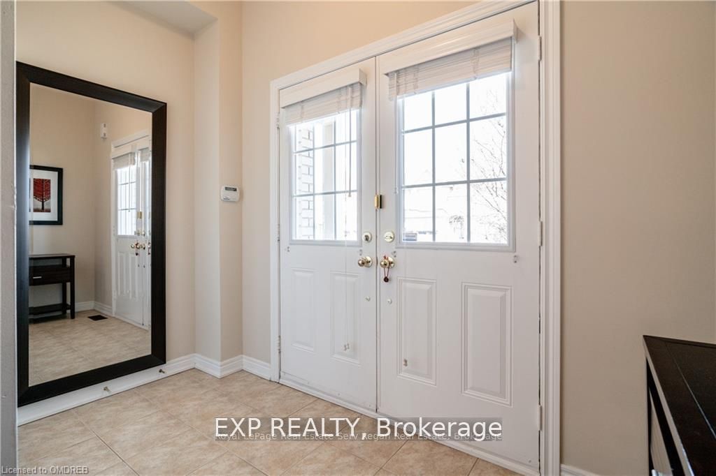 1333 Kestell Boulevard, Oakville, ON L6H 0C8 photo 2