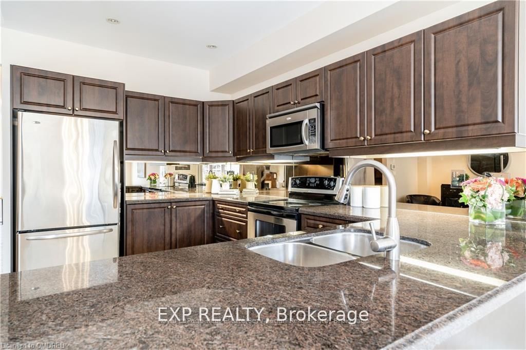 1333 Kestell Boulevard, Oakville, ON L6H 0C8 photo 4