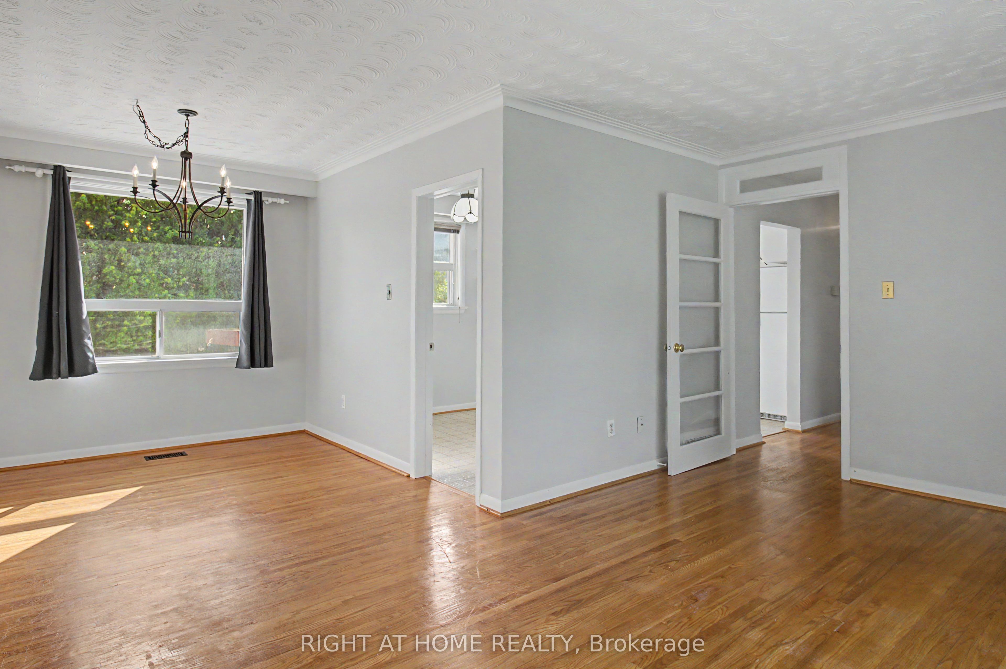 426 Seaton Drive Upper, Oakville, ON L6L 3Y4 photo 3