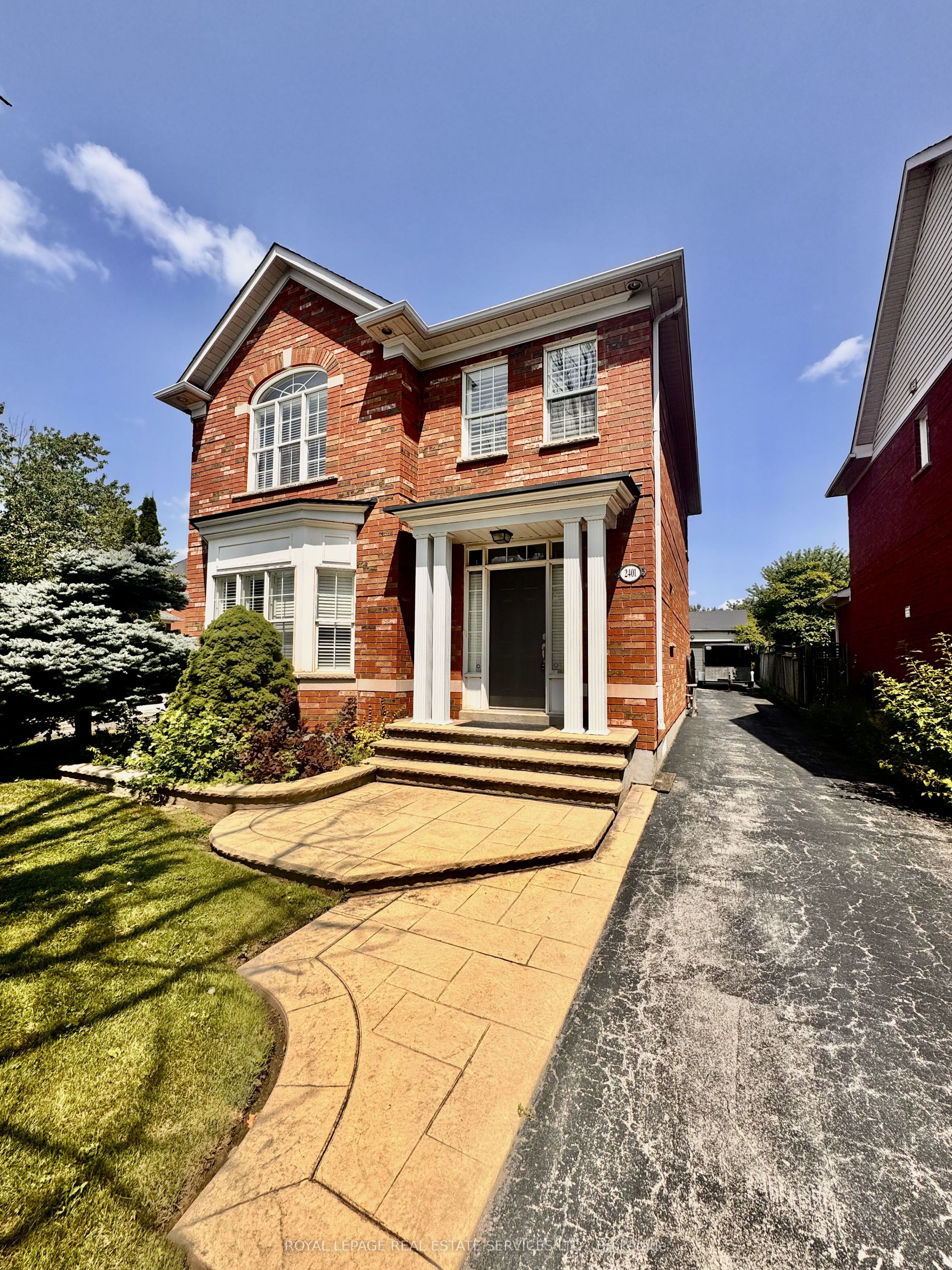 2401 Ennerdale Road, Oakville, ON L6H 6N5