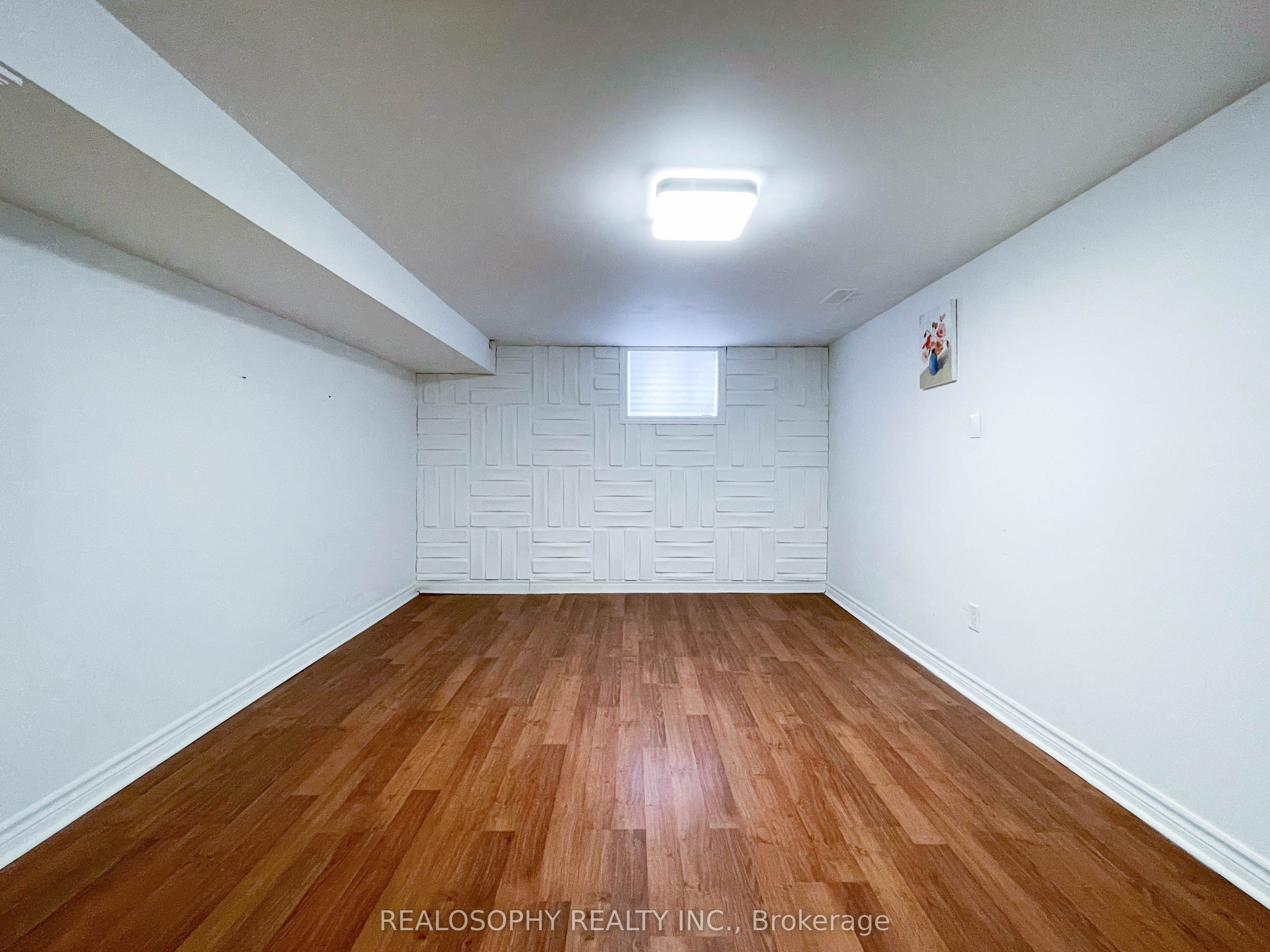 95 Royal York Road BSMT, Toronto, ON M8V 2T9 photo 5