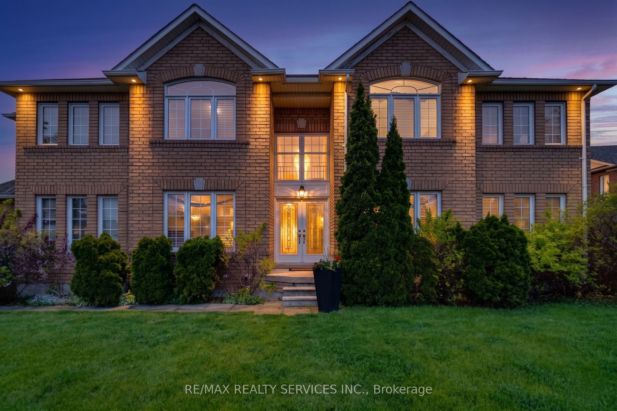 7419 Black Walnut Trail, Mississauga, ON L5N 8A4