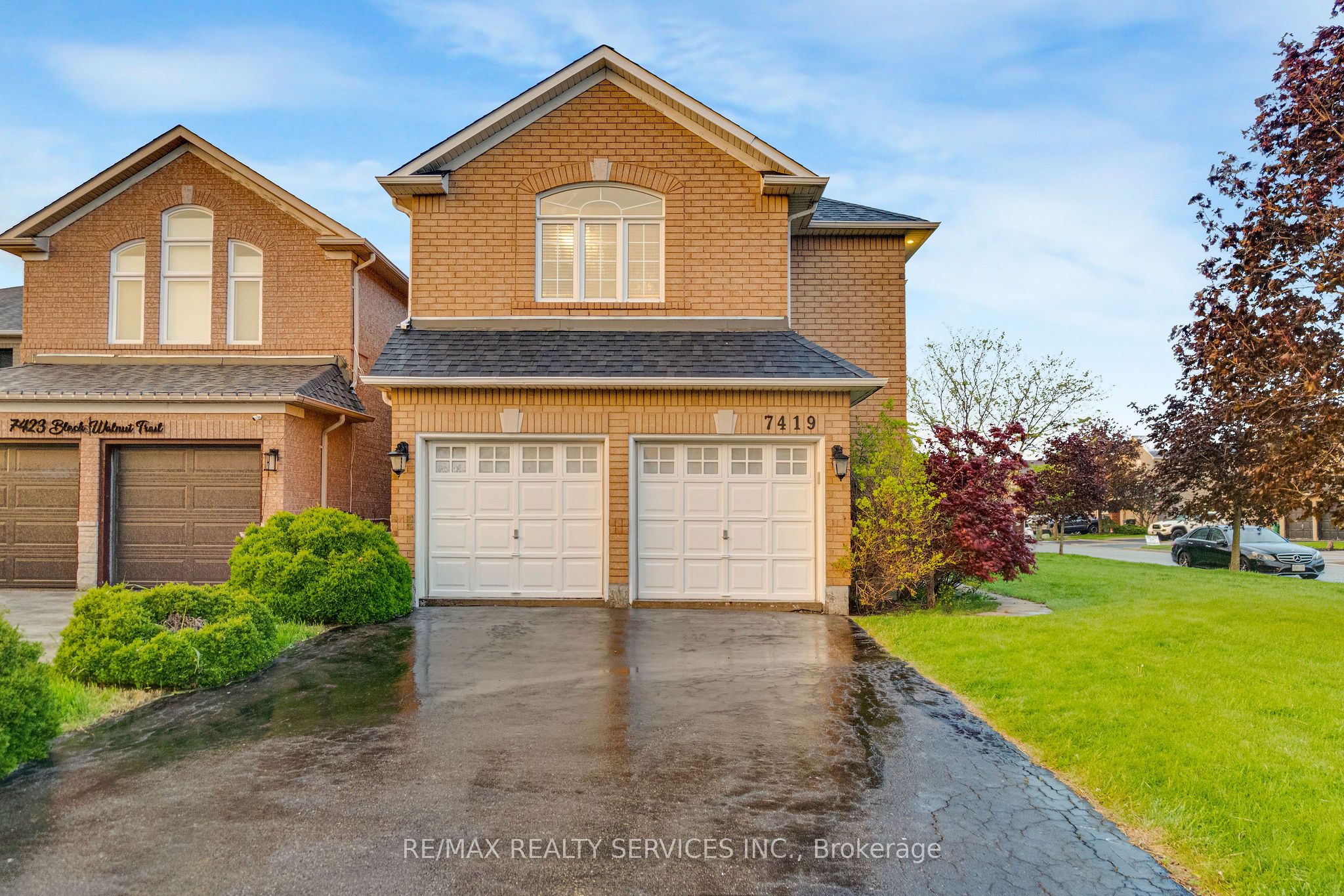 7419 Black Walnut Trail, Mississauga, ON L5N 8A4 photo 2