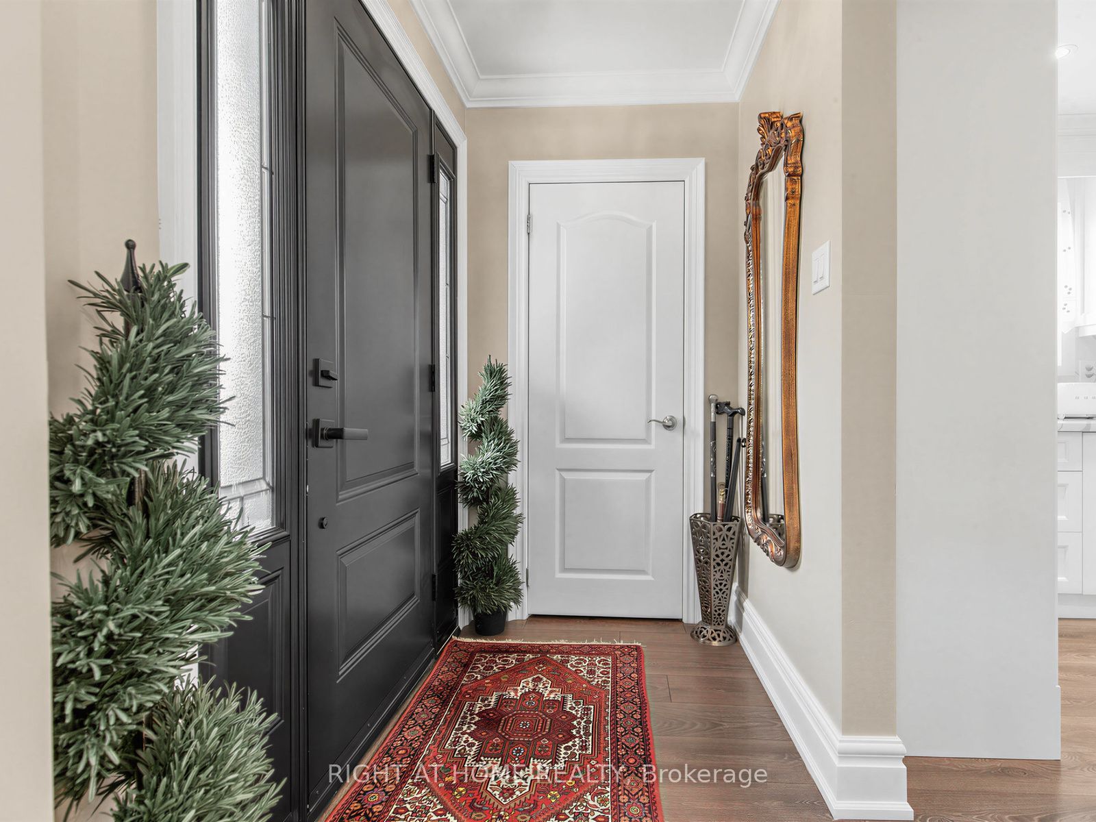 2 Grenadine Court, Toronto, ON M9L 2H6 photo 4
