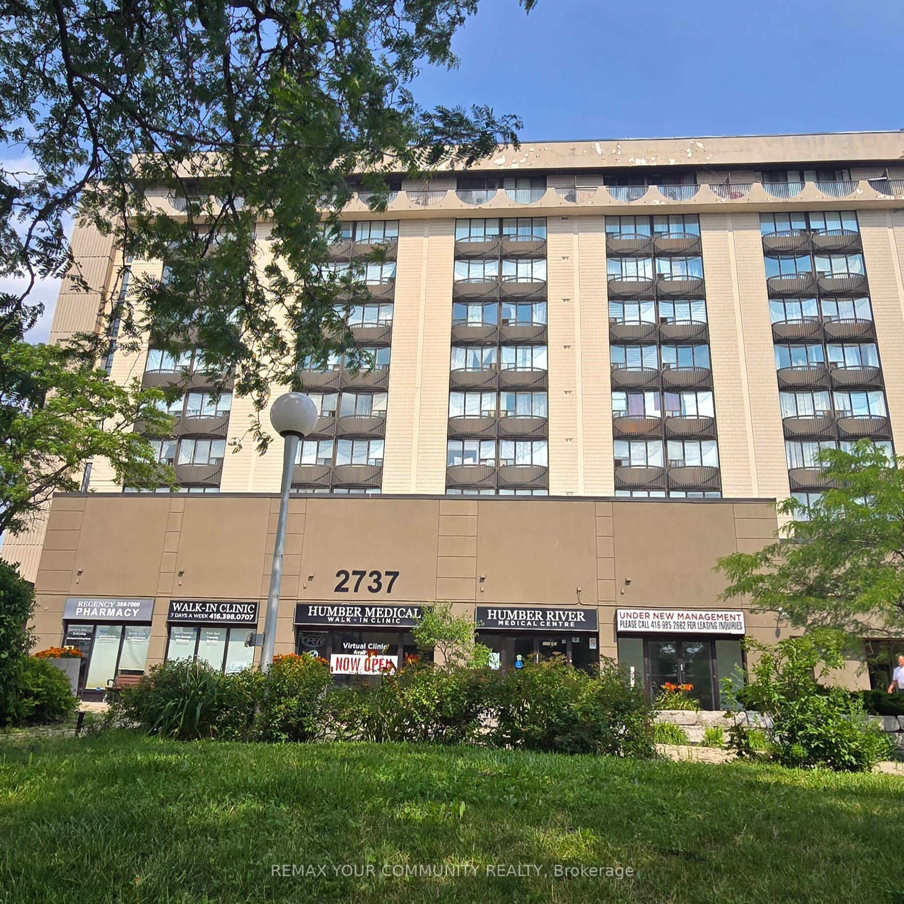 2737 Keele Street 413, Toronto, ON M3M 2E9