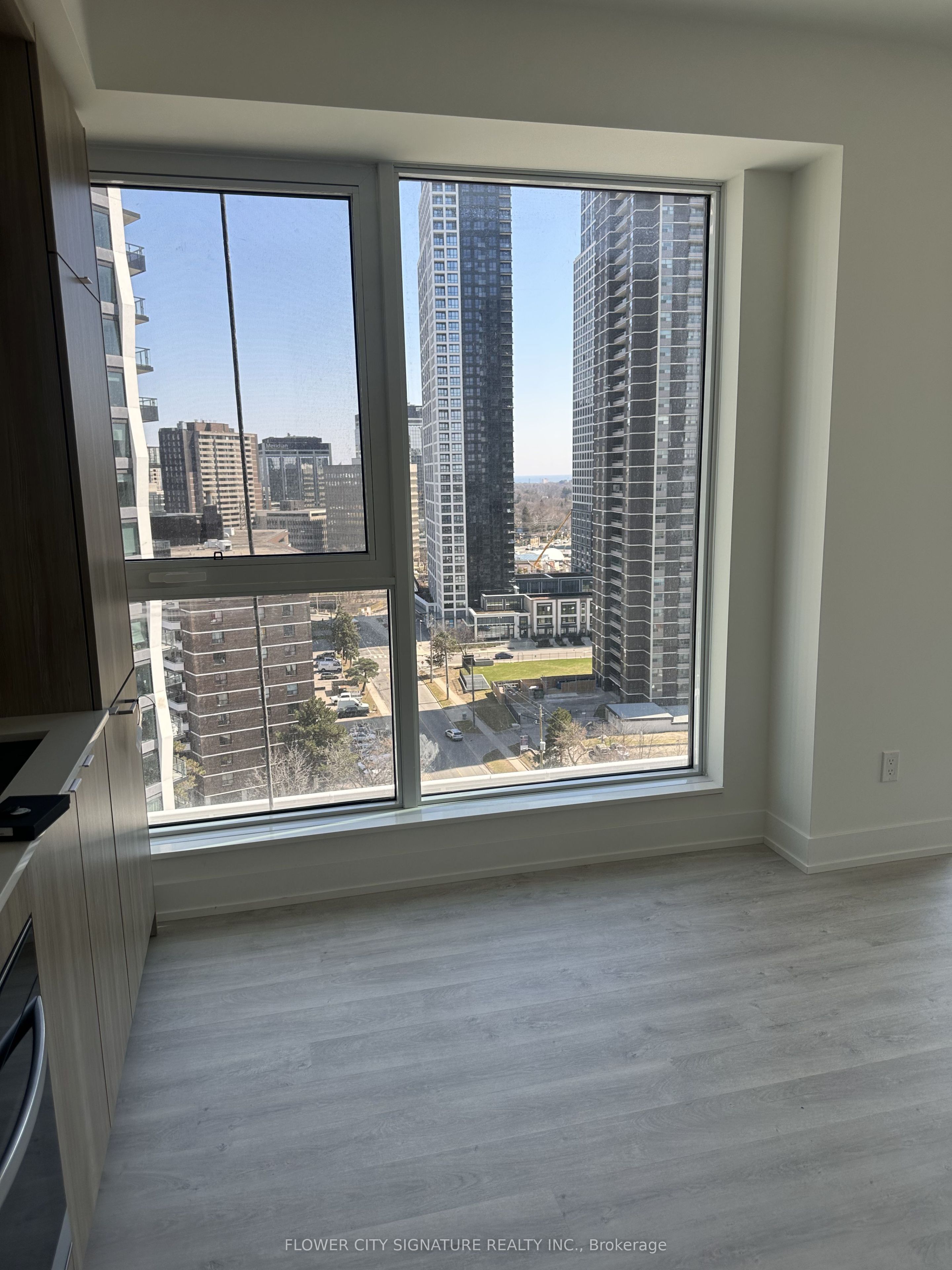 25 Cordova Avenue 1405, Toronto, ON M9A 0E5 photo 4