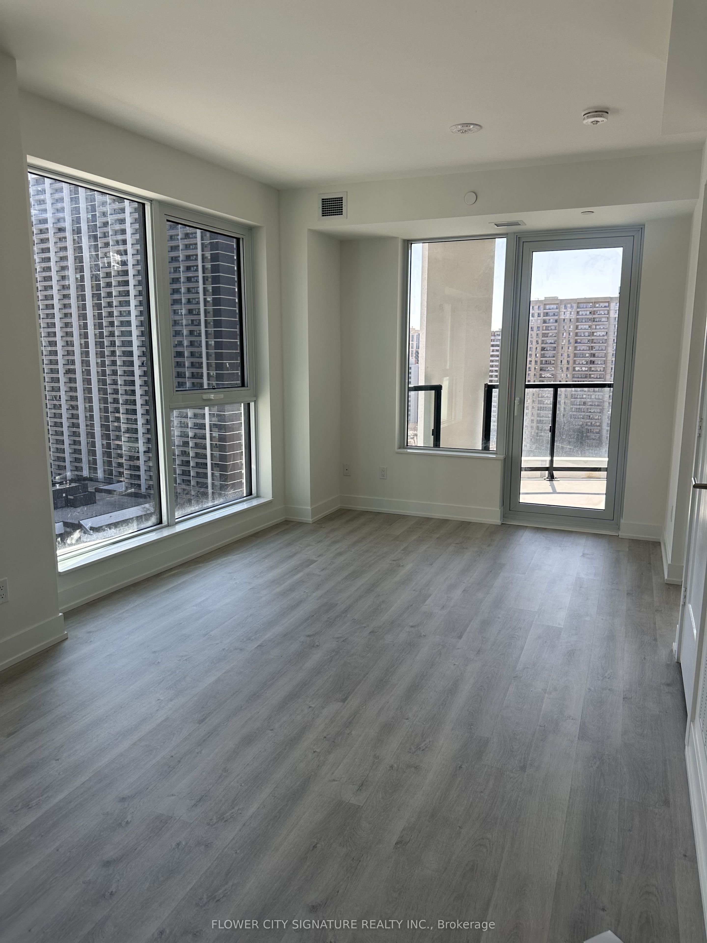 25 Cordova Avenue 1405, Toronto, ON M9A 0E5 photo 5