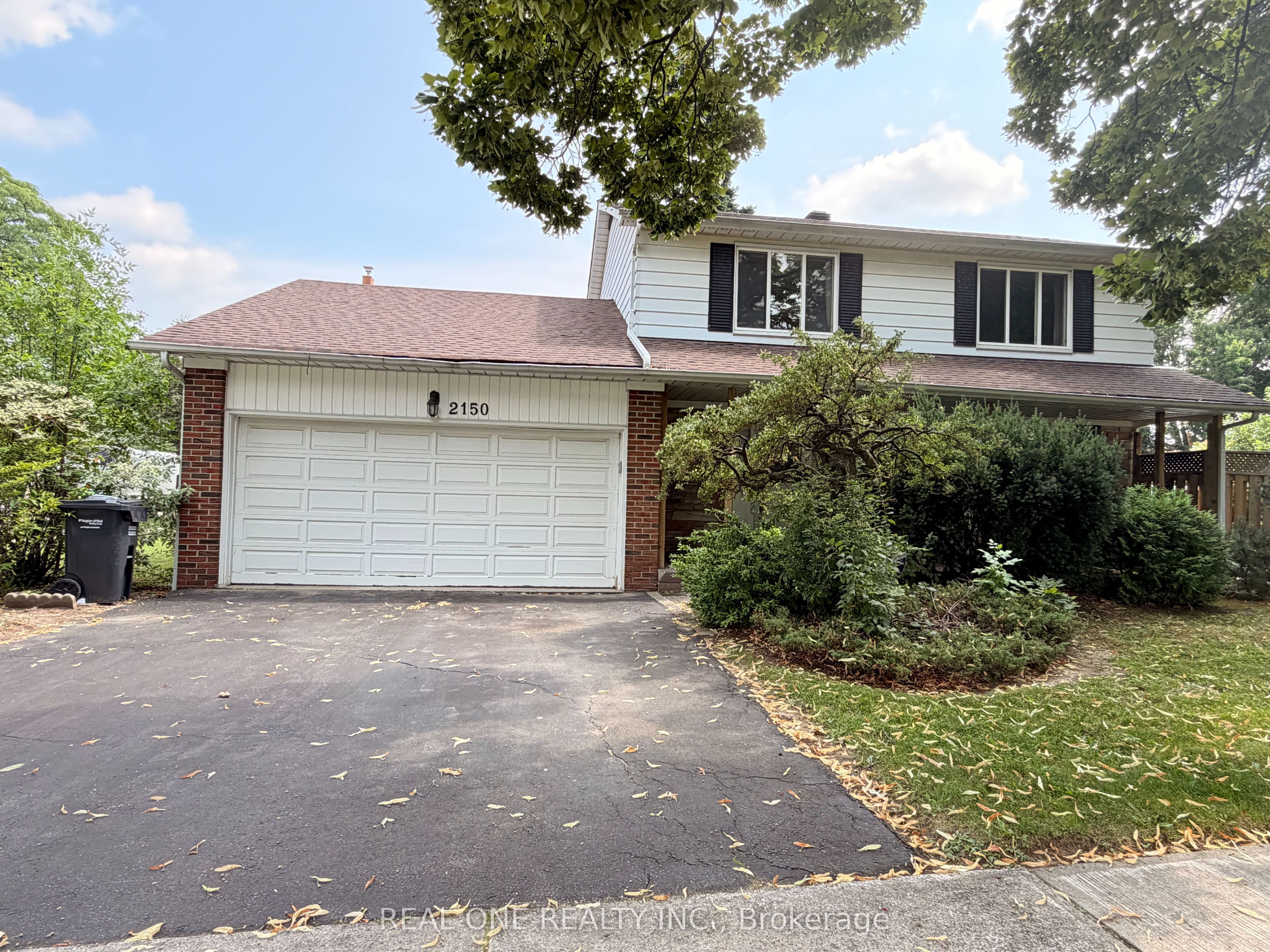 2150 Herridge Drive, Mississauga, ON L5K 1N6 photo 2