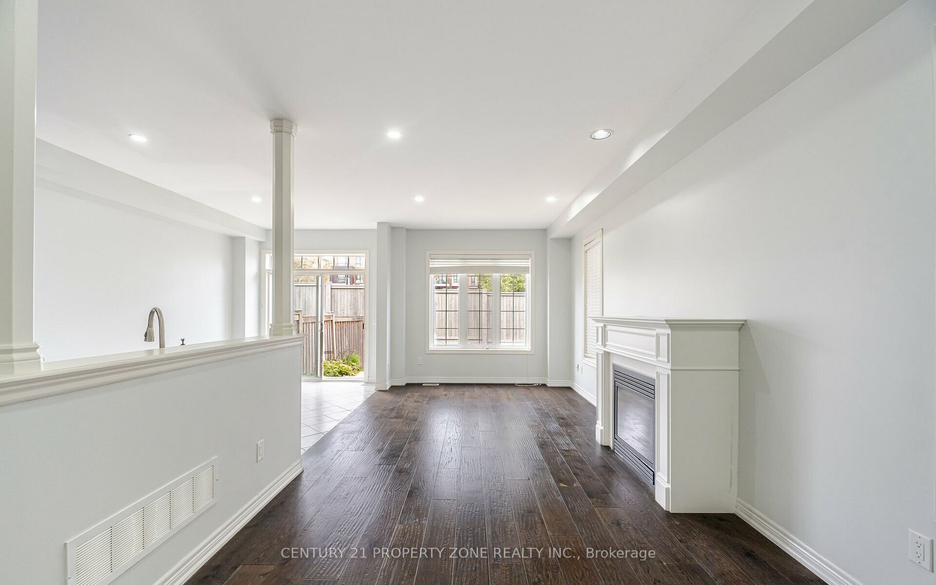 6 Dufay Road, Brampton, ON L7A 0B5 photo 3