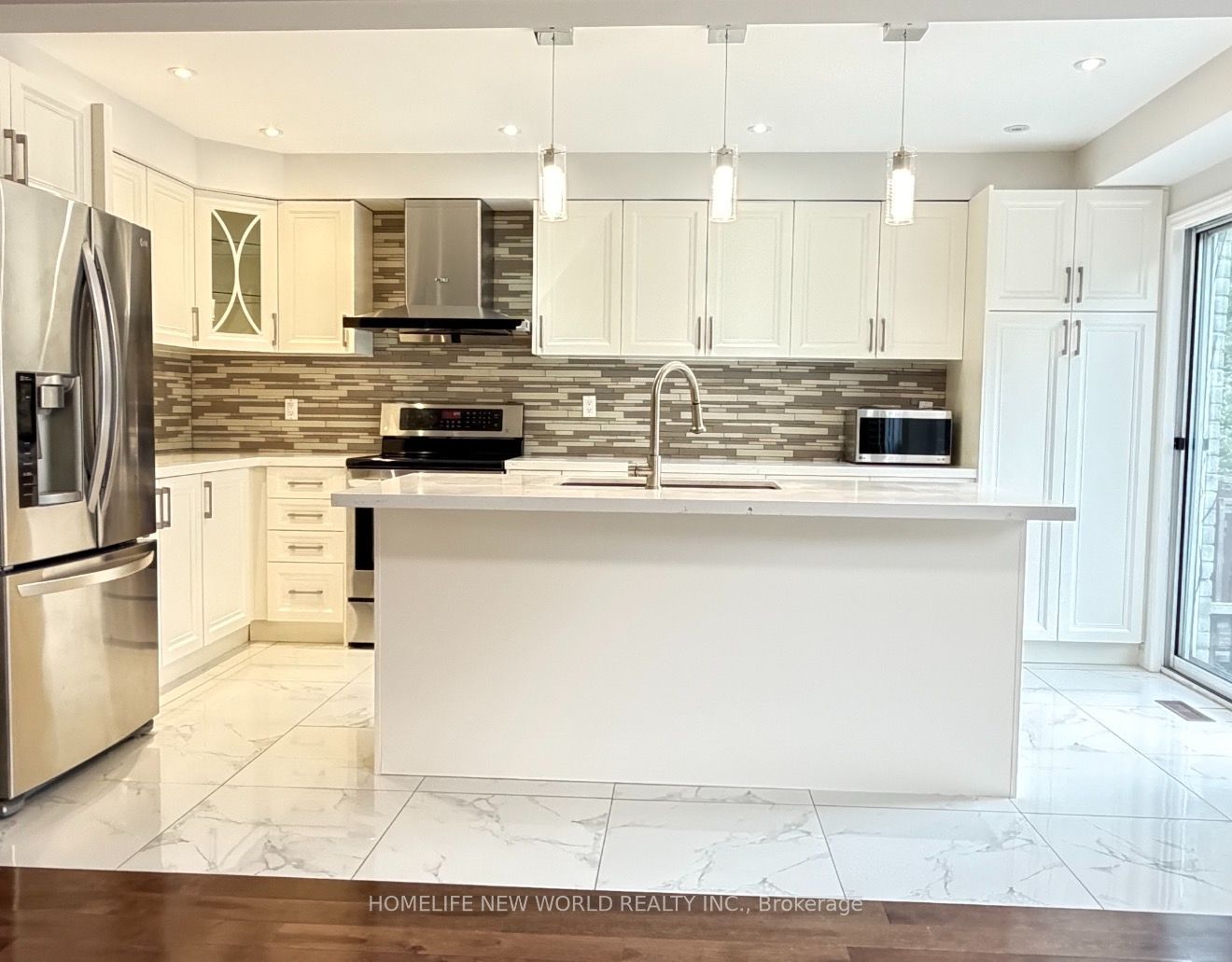 424 Levanna Lane, Oakville, ON L6H 6B8 photo 4