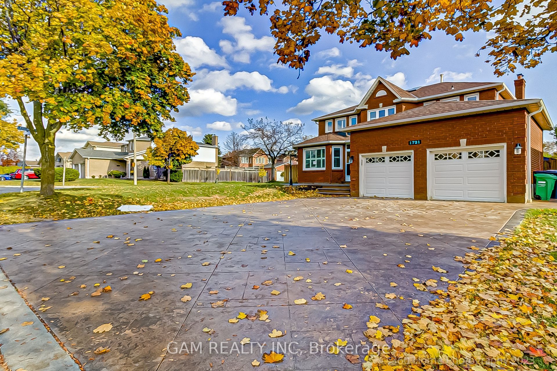 1721 Village View Place Lower, Mississauga, ON L5M 4A7 photo 2