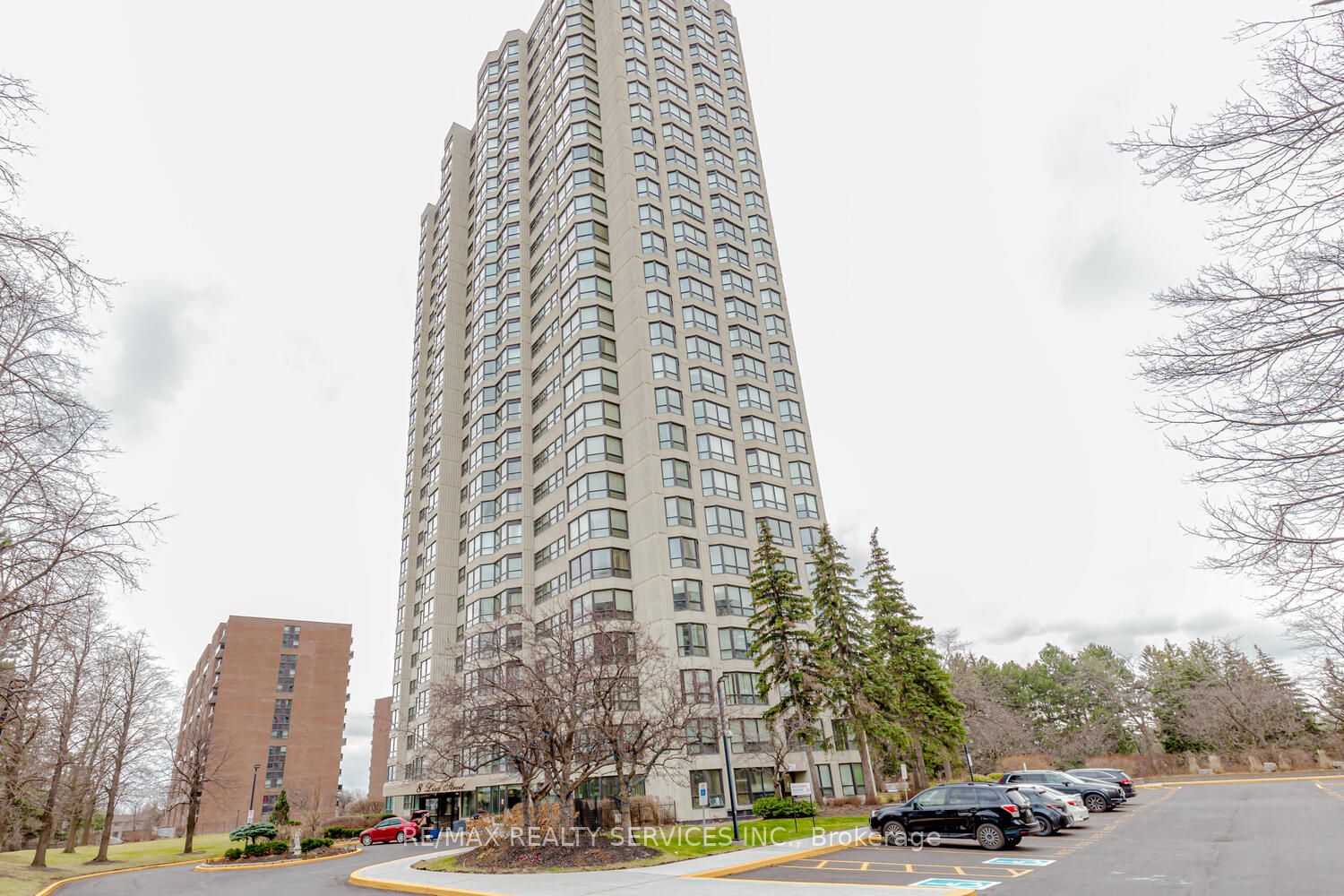 8 Lisa Street 1204, Brampton, ON L6T 4S6 photo 2