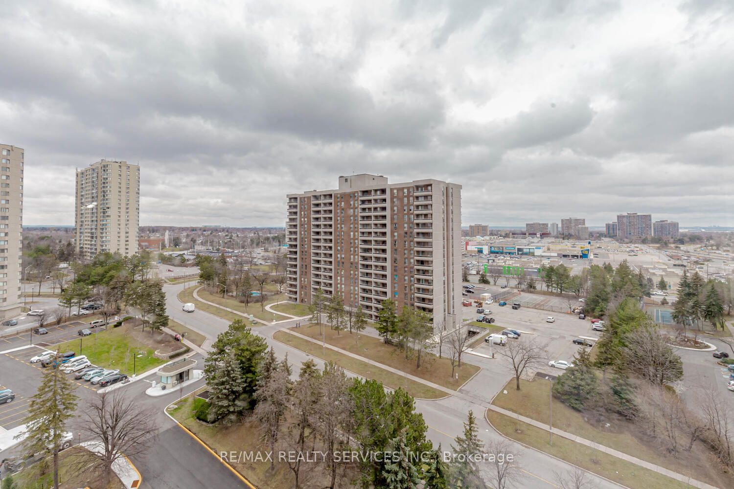8 Lisa Street 1204, Brampton, ON L6T 4S6 photo 5