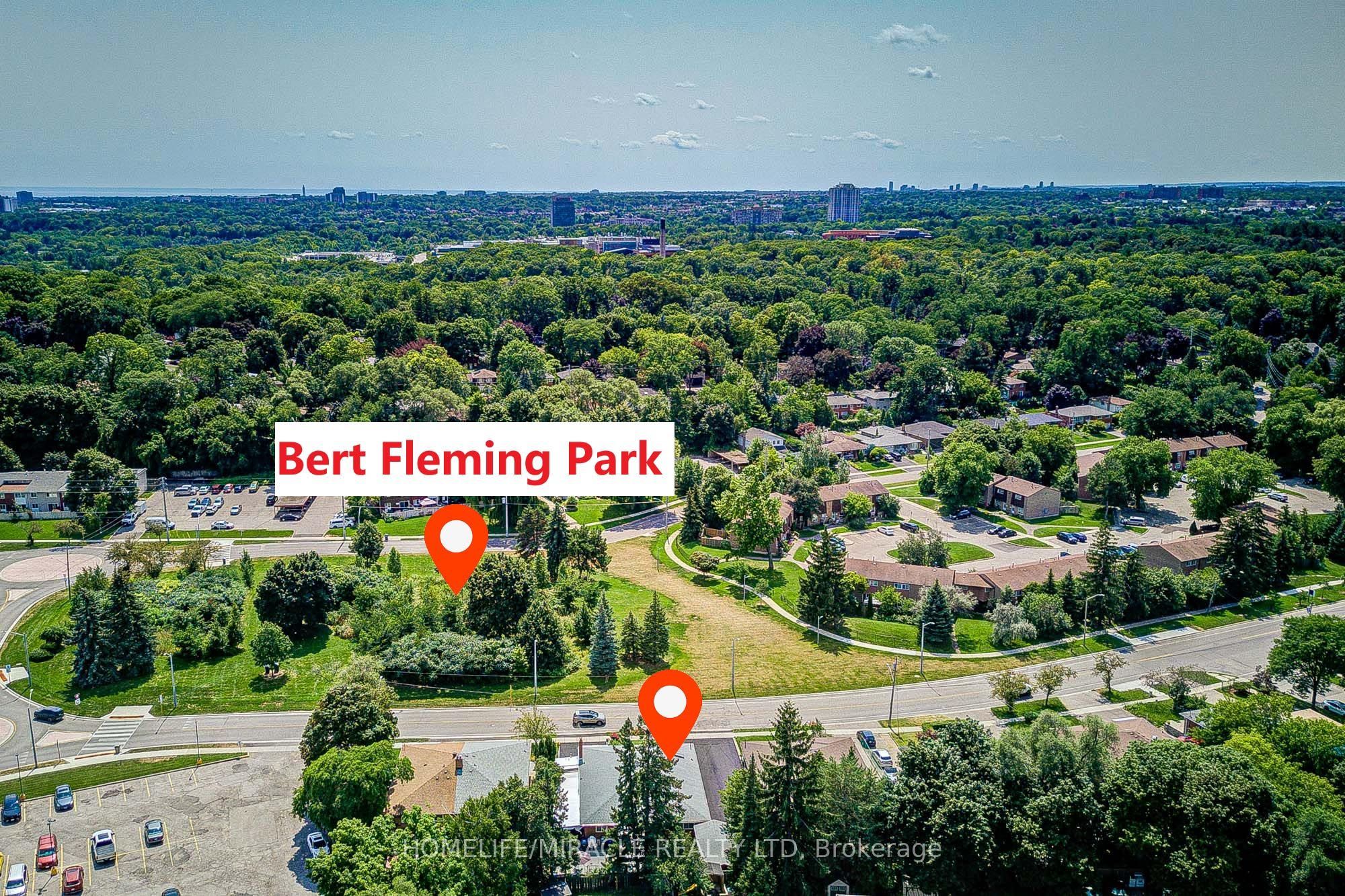 3367 The Credit Wood, Mississauga, ON L5C 2J9 photo 4