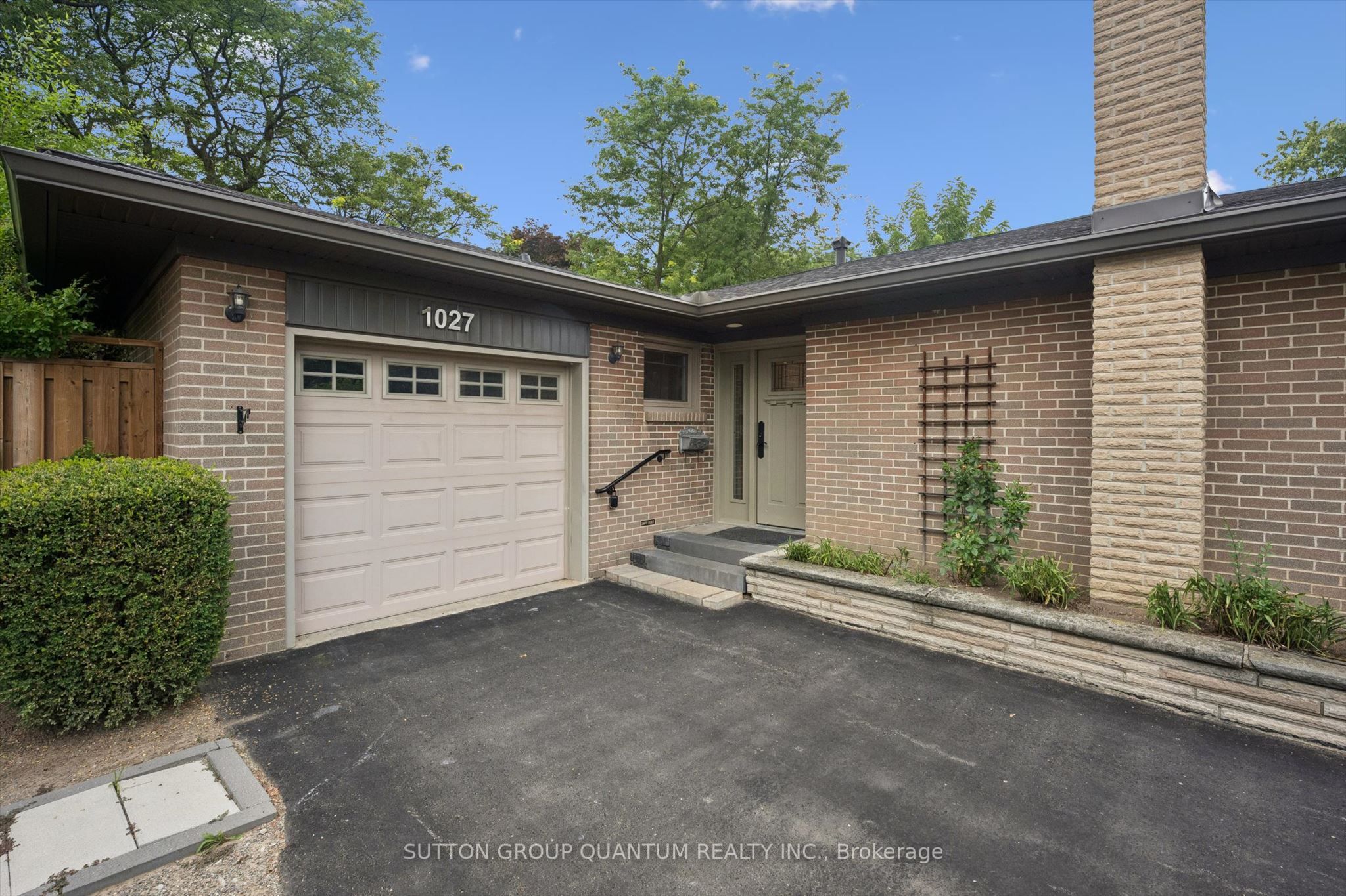 1027 Argus Drive, Mississauga, ON L4Y 2L9 photo 5
