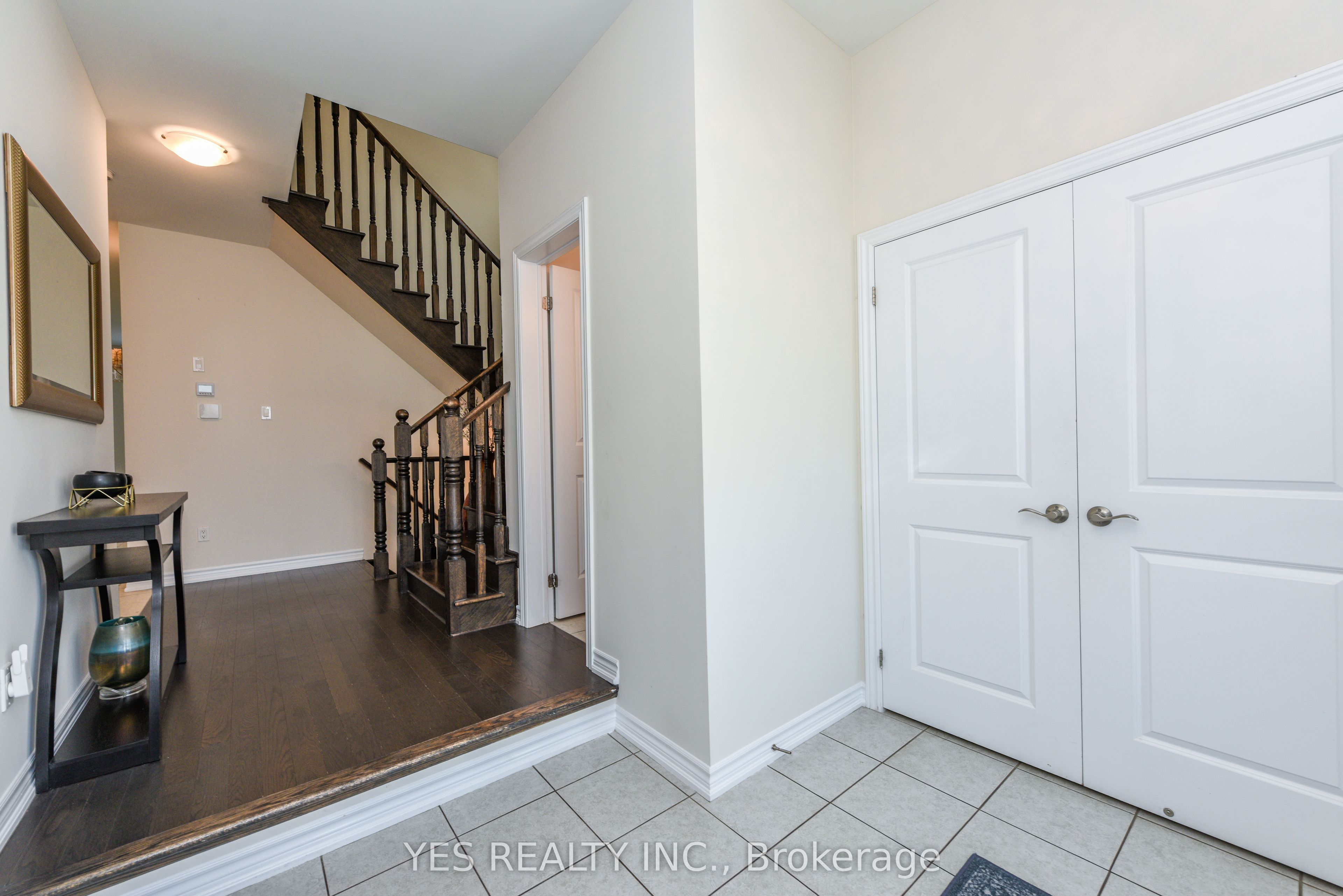 10 Masken Circle, Brampton, ON L7A 4J2 photo 3