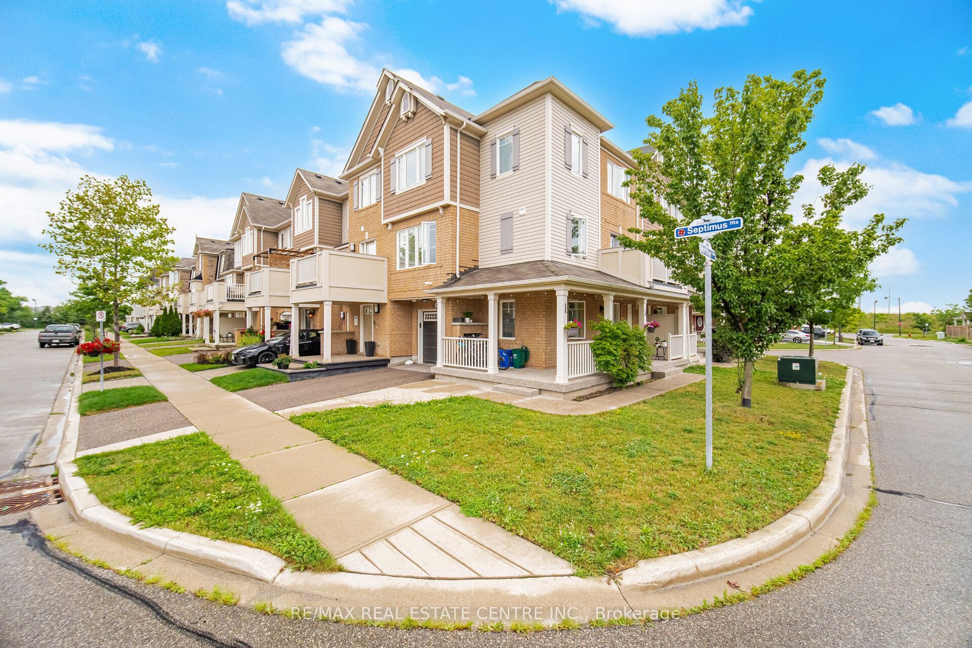 254 Septimus Heights, Milton, ON L9T 8N6