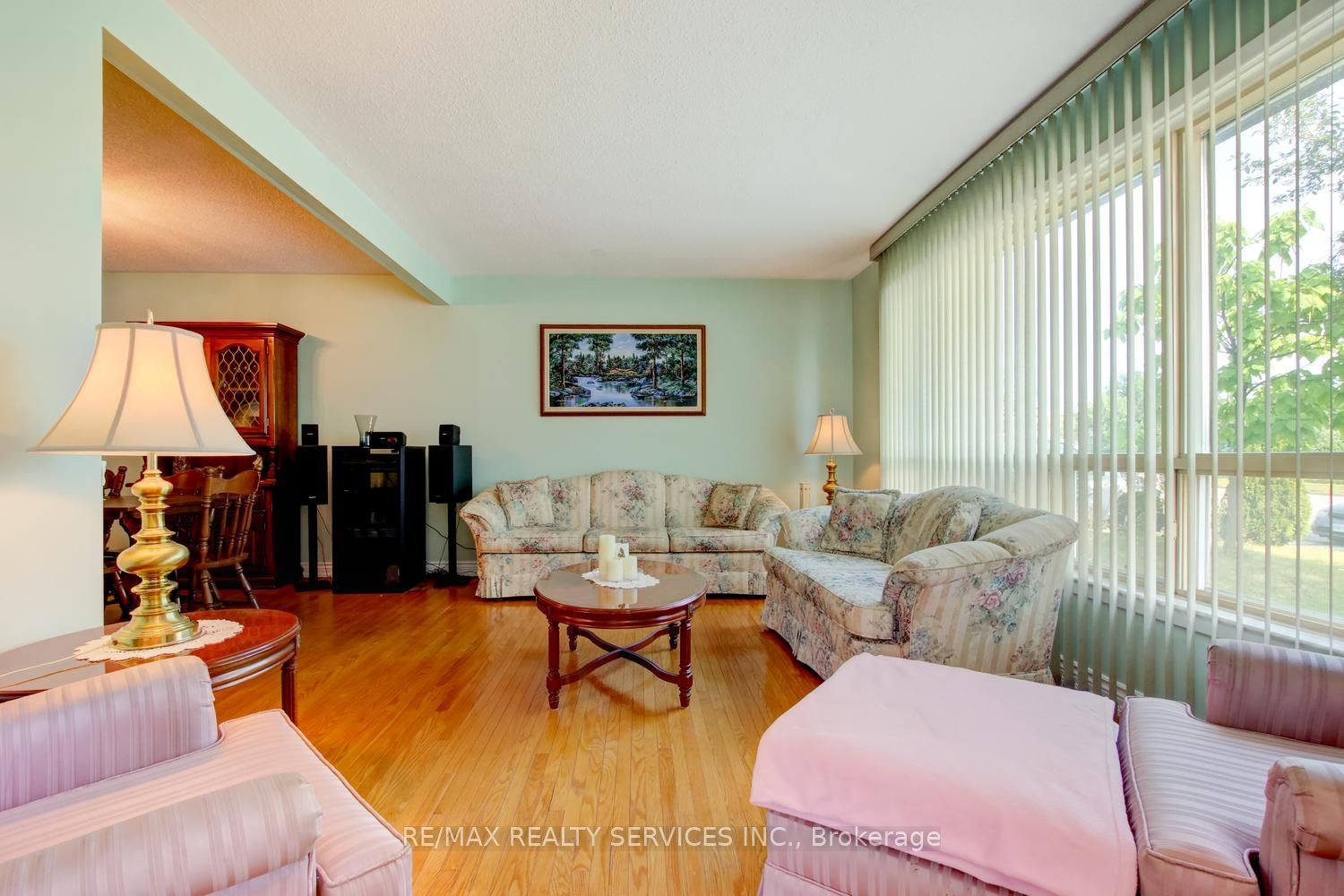 21 Finchgate Boulevard, Brampton, ON L6T 3H7 photo 3