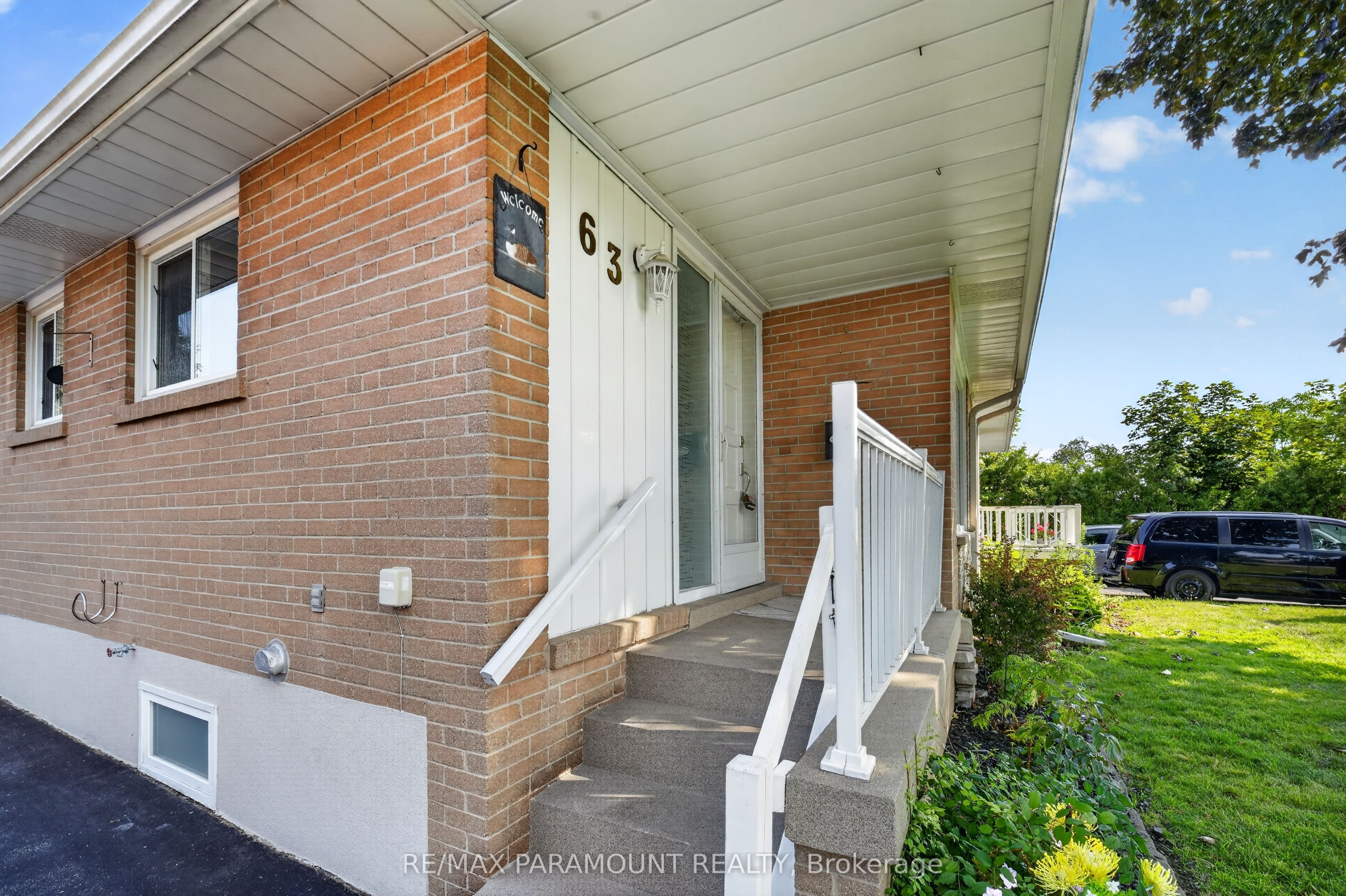 63 Argyle Crescent, Brampton, ON L6T 1M9 photo 4