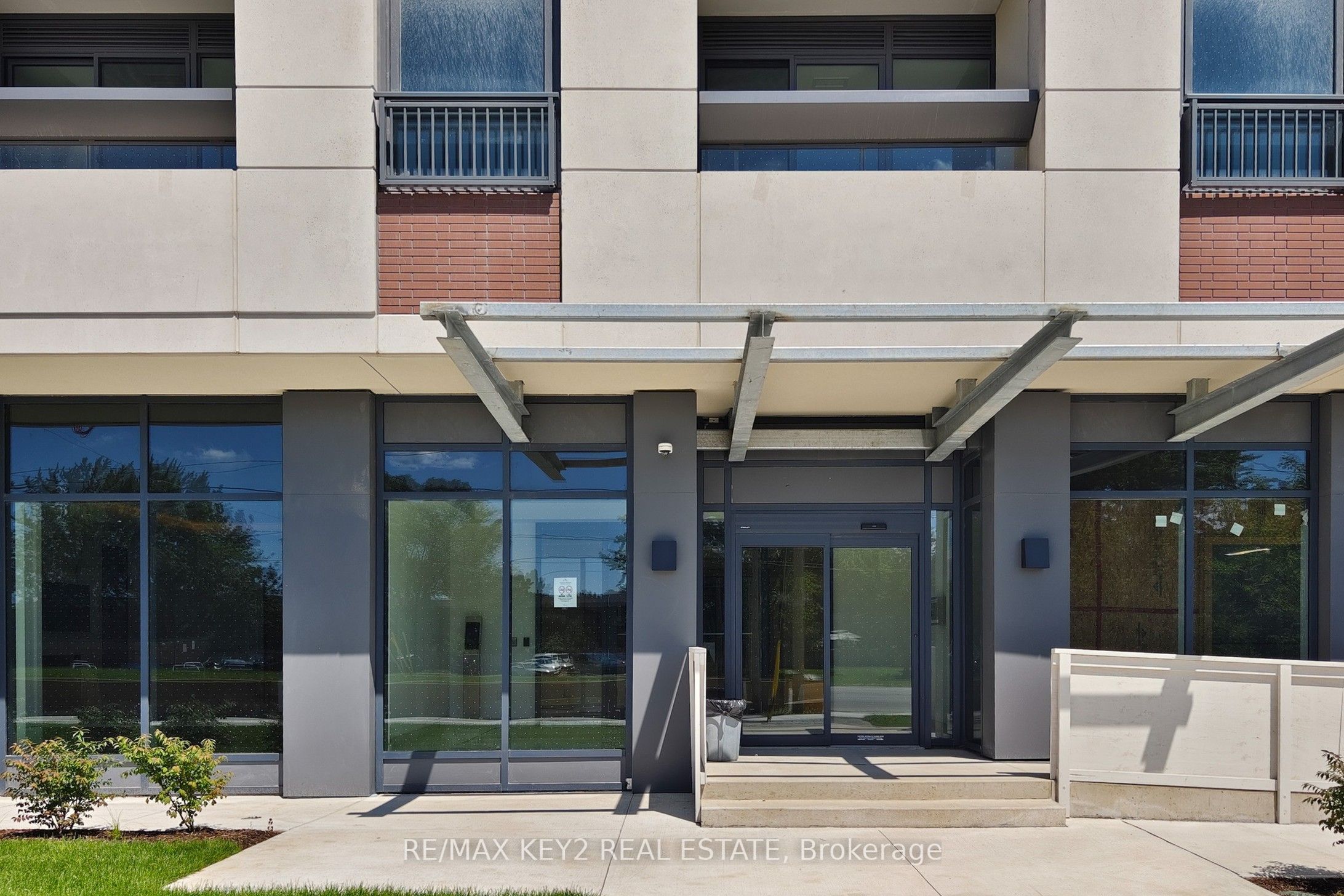4010 Eglinton Avenue W 710, Toronto, ON M9A 0G5 photo 3