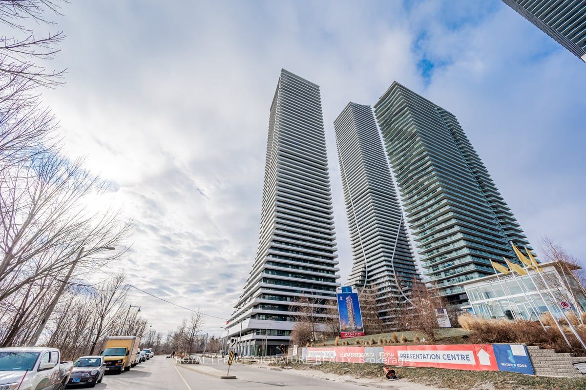 20 Shore Breeze Drive LPH05B, Toronto, ON M8V 1A1