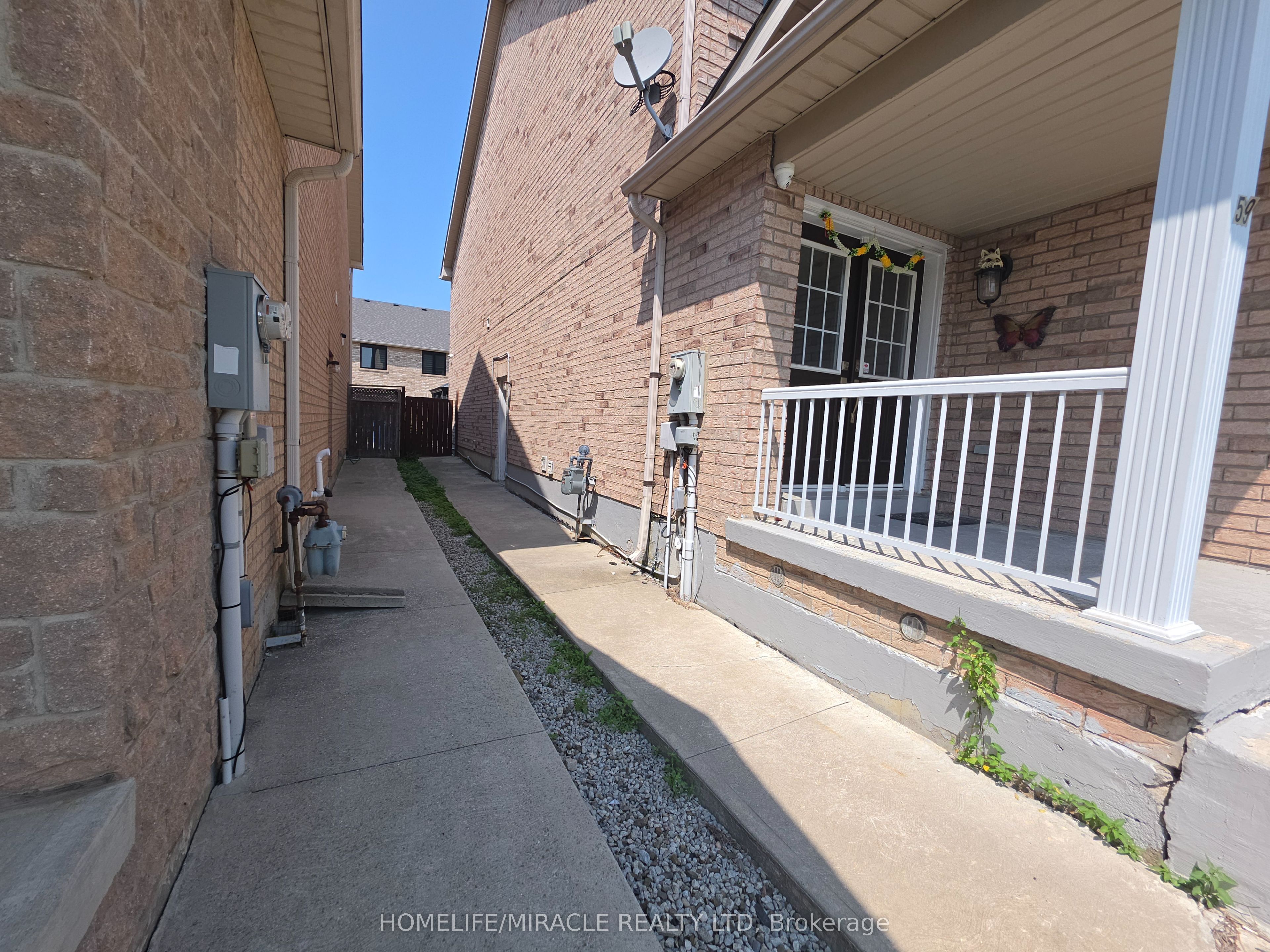 59 Rollingwood Drive Basement, Brampton, ON L6Y 5R1 photo 3