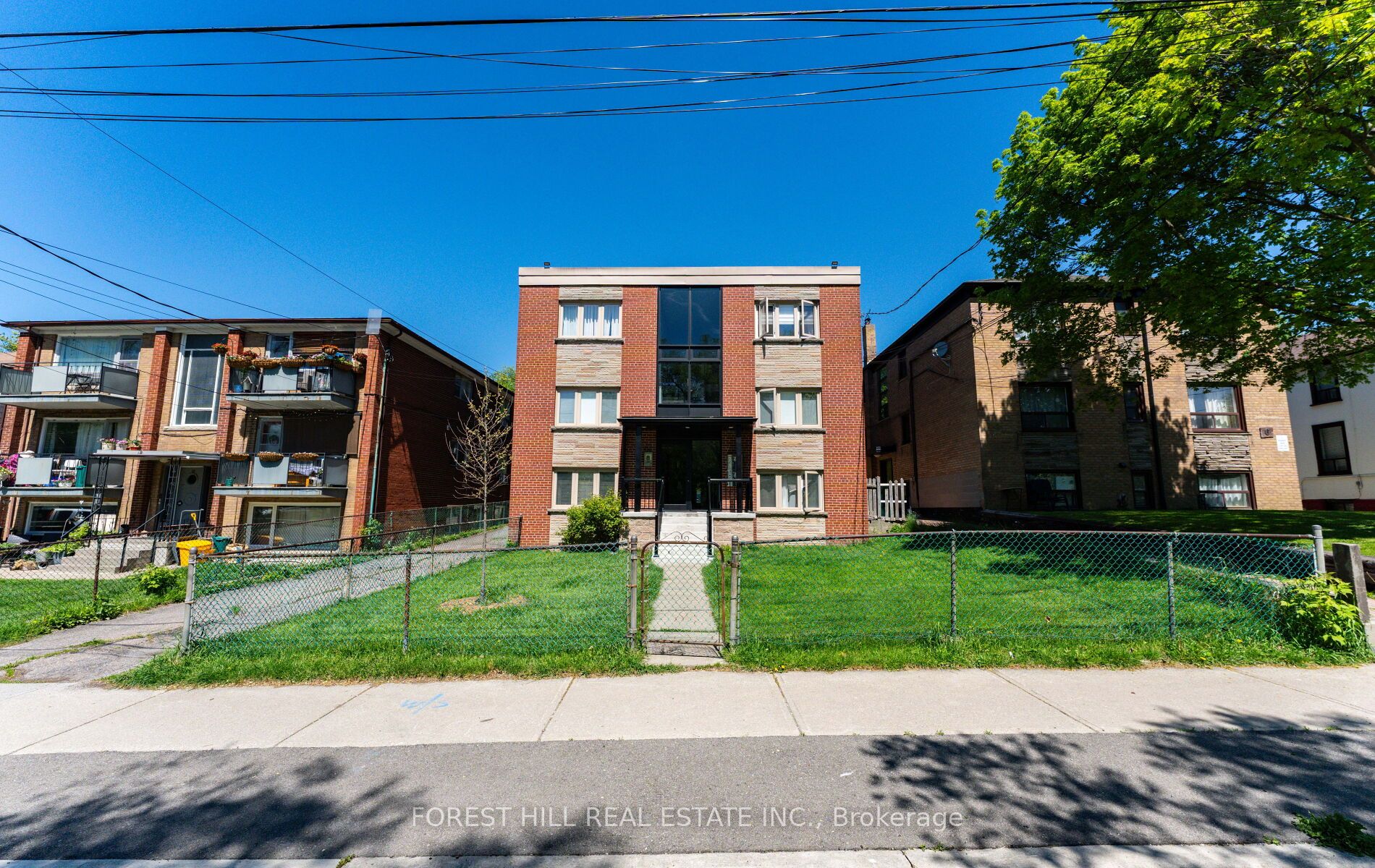 8 Victoria Street 5, Toronto, ON M8V 1M6