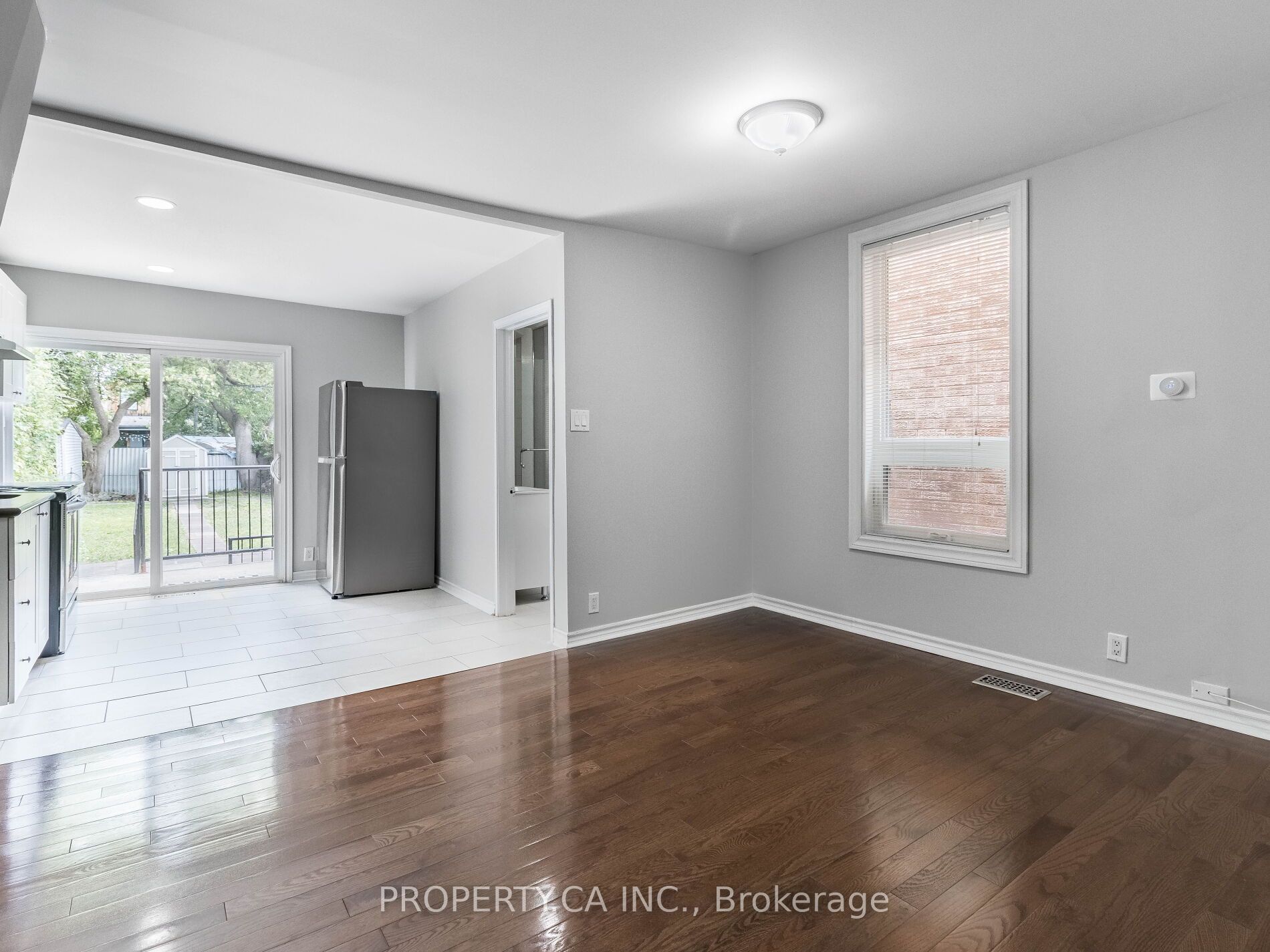 285 Bartlett Avenue Basement, Toronto, ON M6H 3G3 photo 2