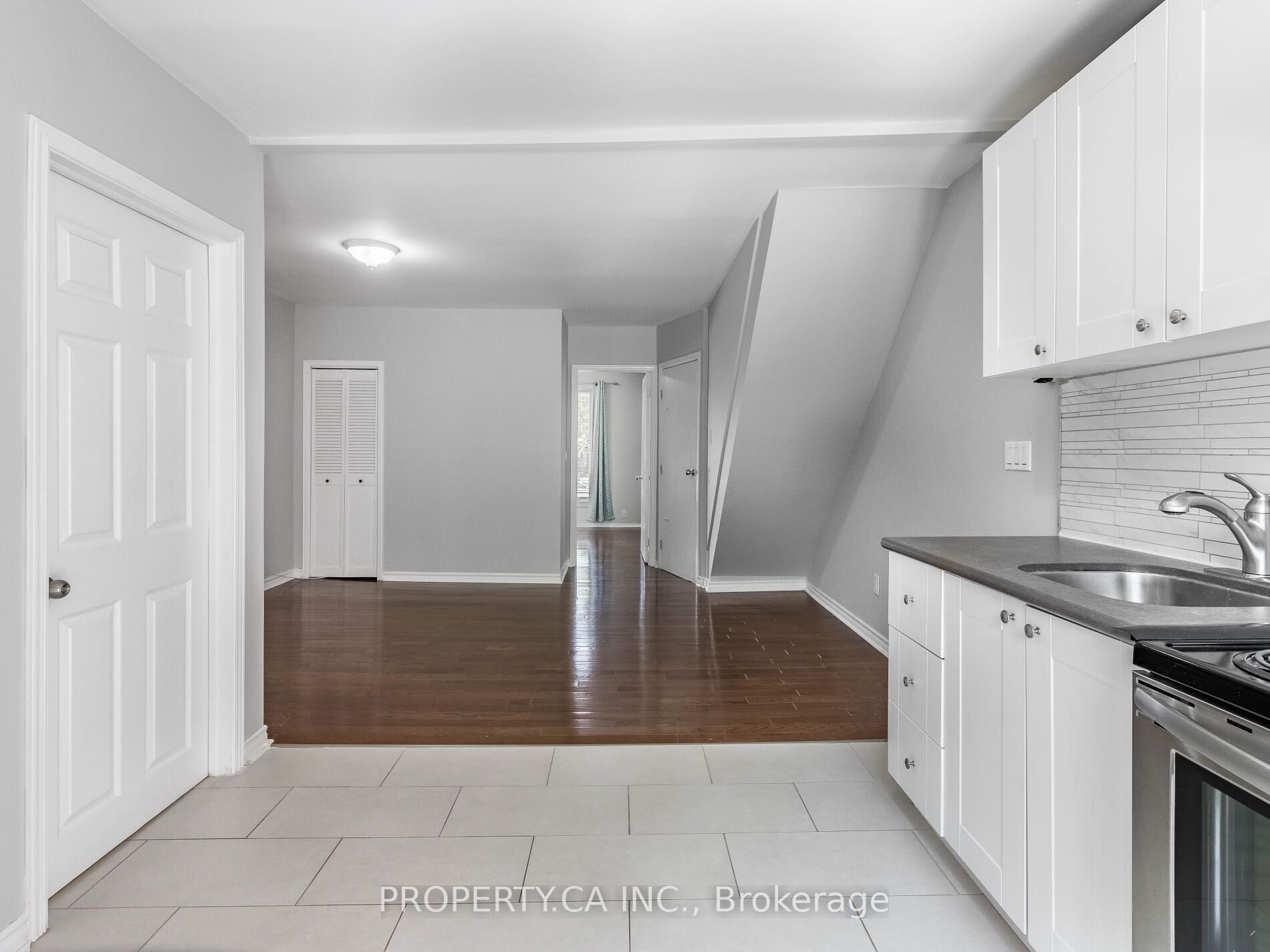 285 Bartlett Avenue Basement, Toronto, ON M6H 3G3 photo 4