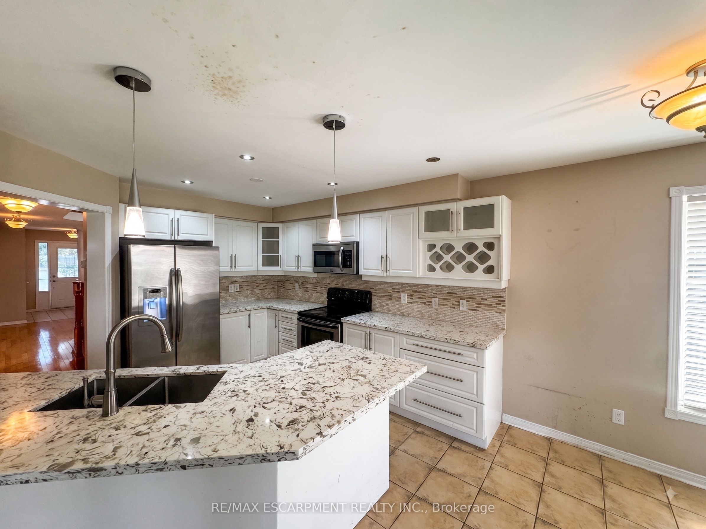 56 Peachleaf Crescent, Brampton, ON L7A 2B4 photo 4
