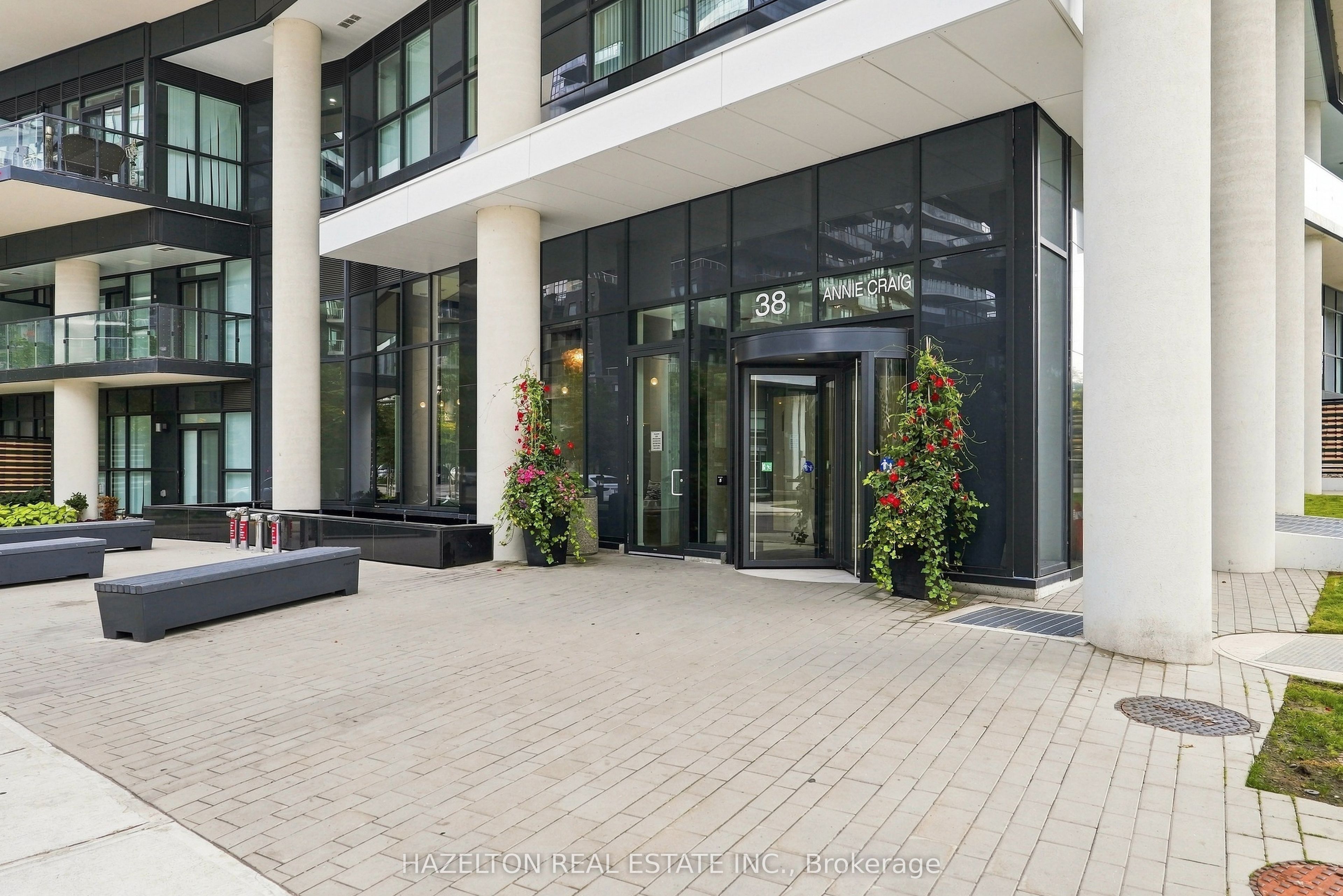 38 Annie Craig Drive 4201, Toronto, ON M8V 0G9 photo 2