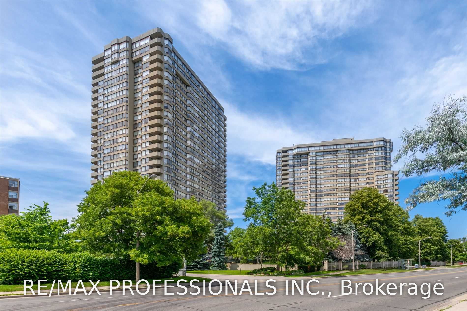 1300 Islington Avenue 809, Toronto, ON M9A 5C4