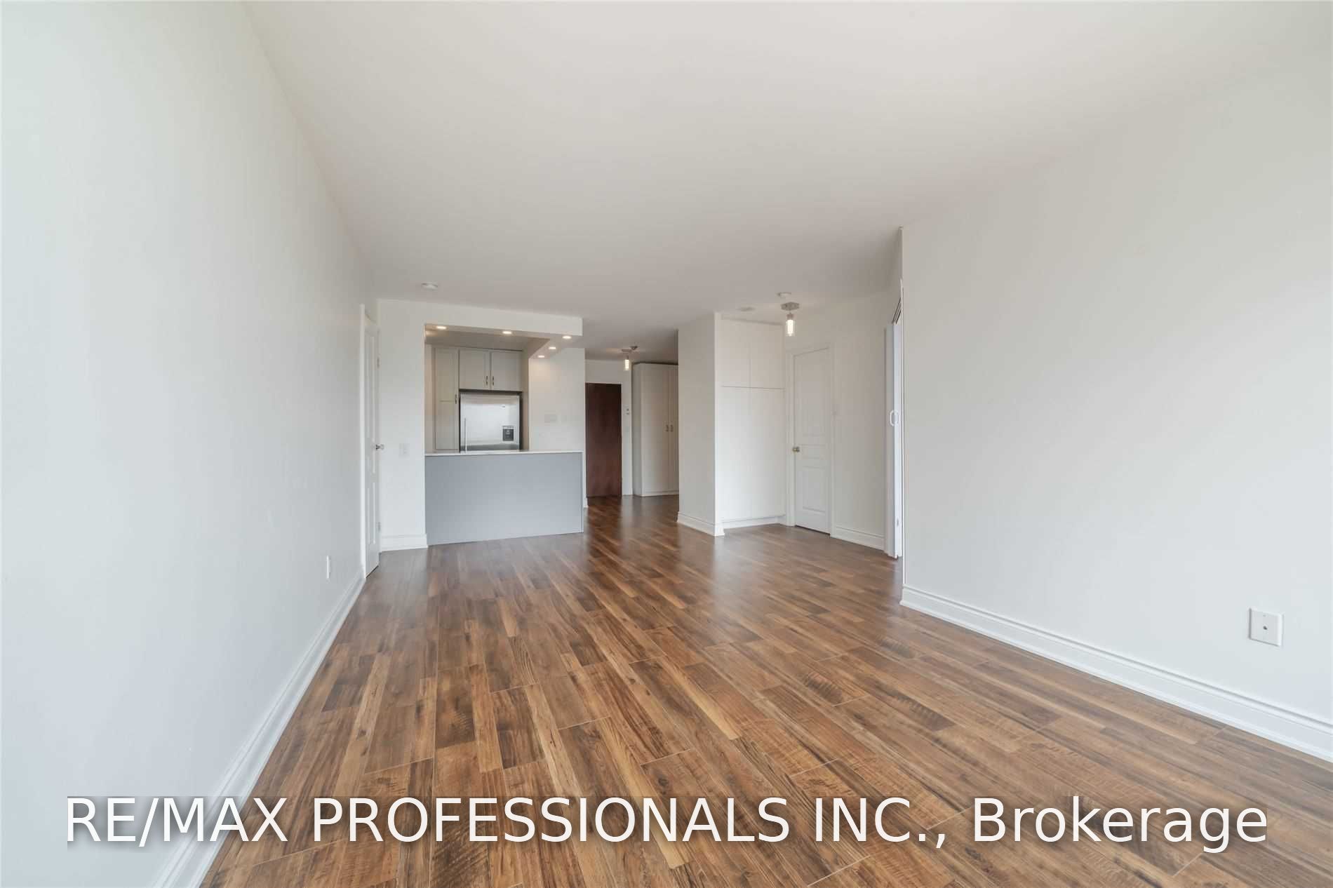 1300 Islington Avenue 809, Toronto, ON M9A 5C4 photo 4