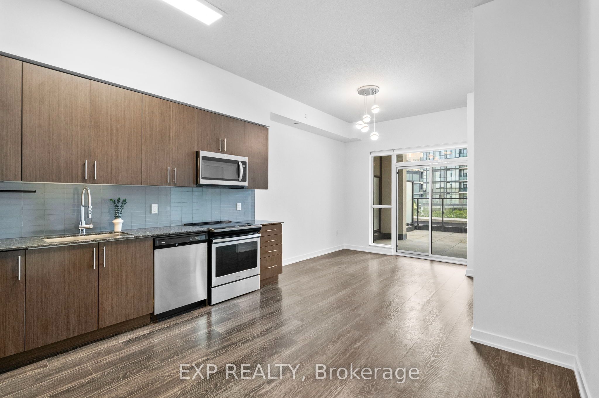4055 Parkside Village Drive 617, Mississauga, ON L5B 0K8 photo 3