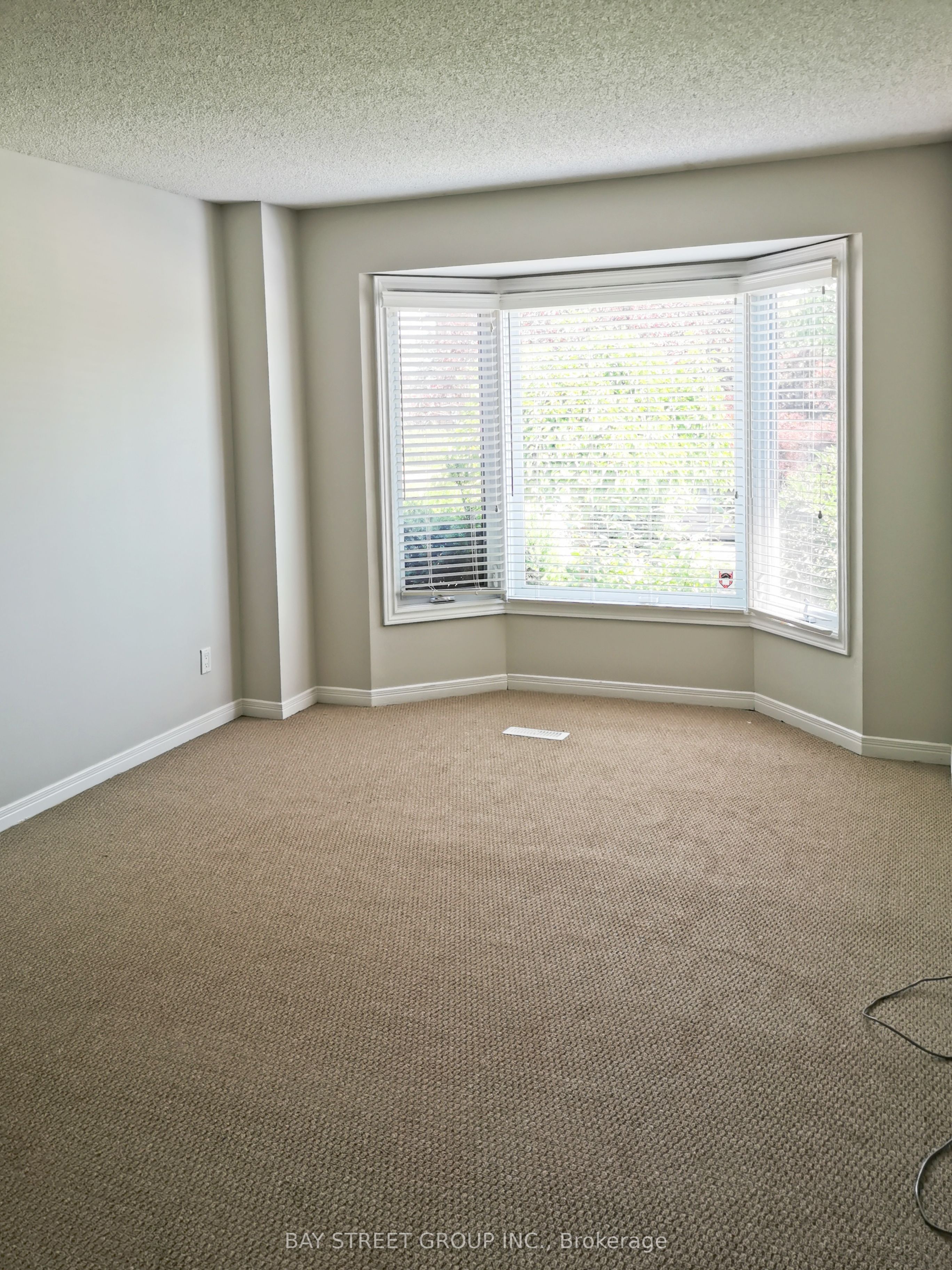 2034 Oxford Avenue, Oakville, ON L6H 4K7 photo 4