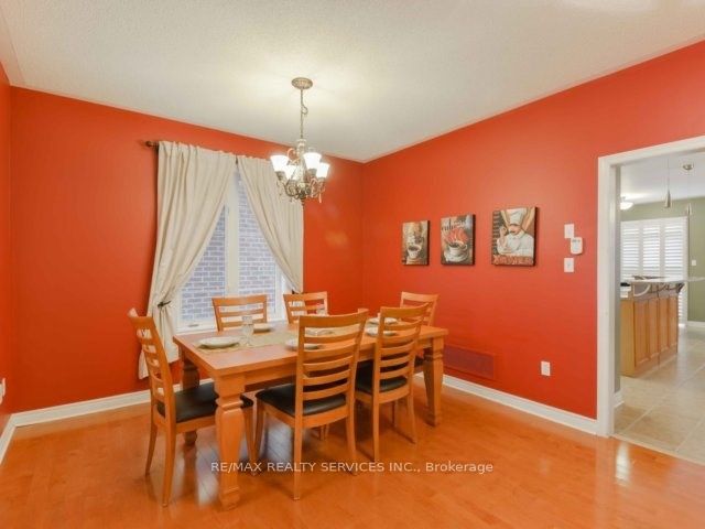 106 Pennyroyal Crescent, Brampton, ON L6S 6J6 photo 5