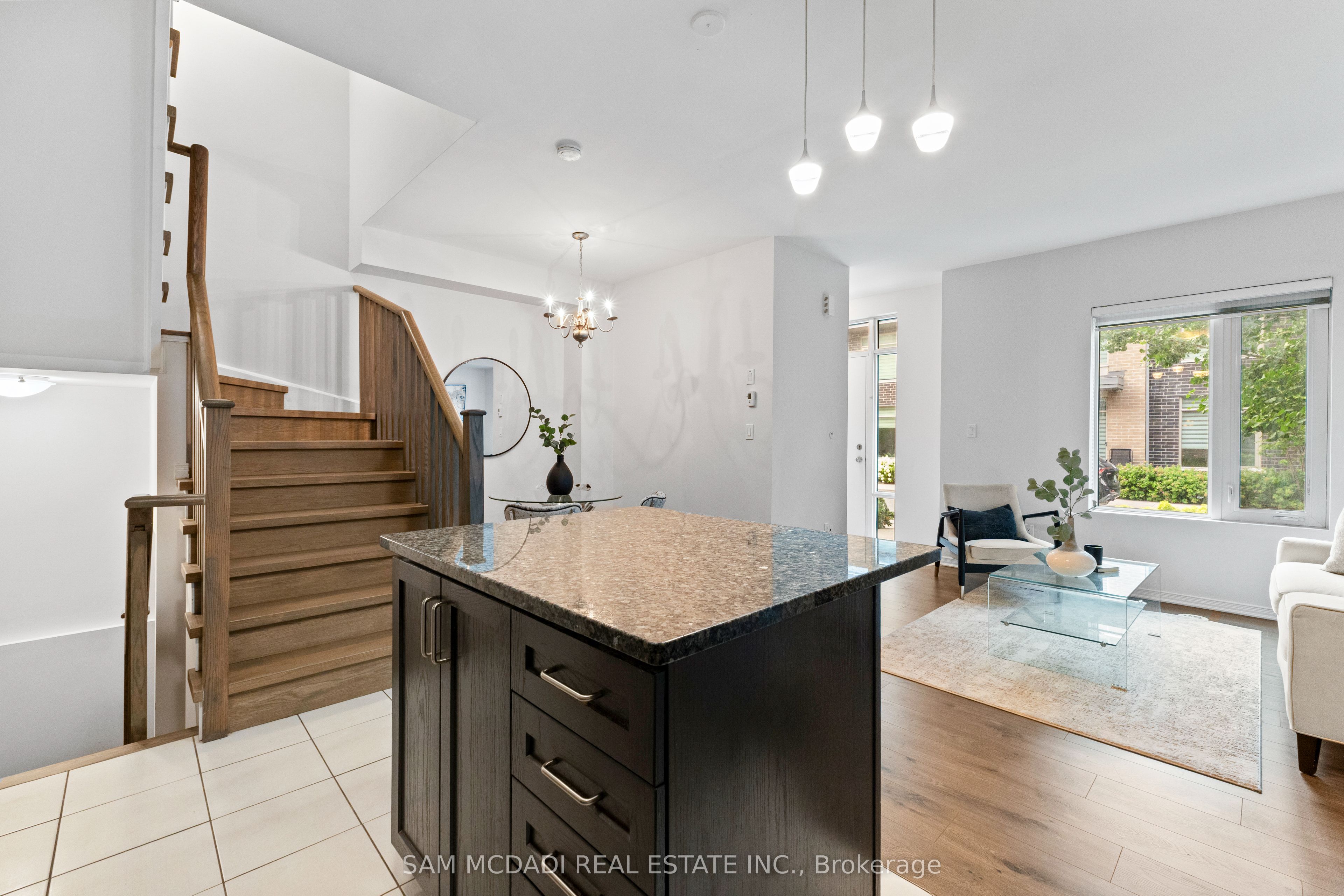 26 Applewood Lane 46, Toronto, ON M9C 0C1 photo 5