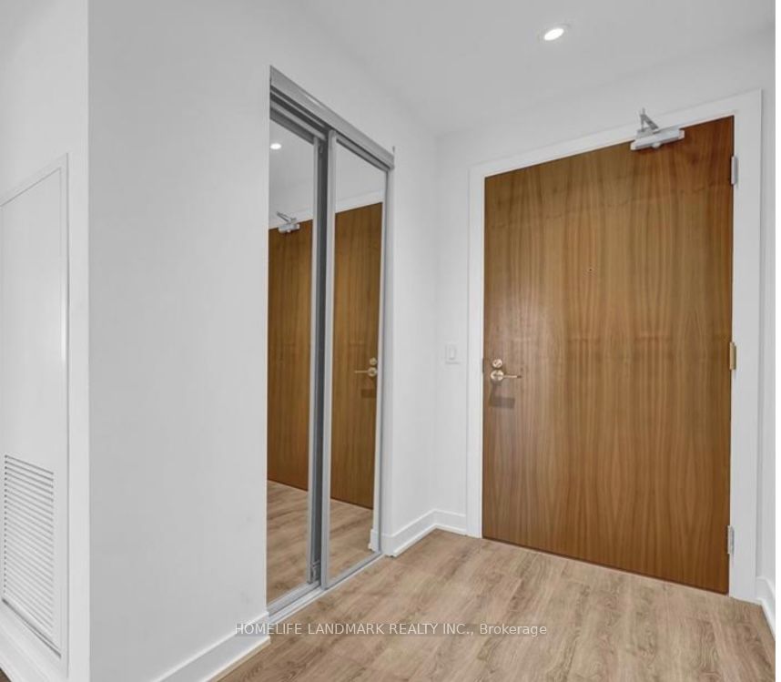 1928 Lake Shore Boulevard W 3012, Toronto, ON M6S 1A1 photo 4