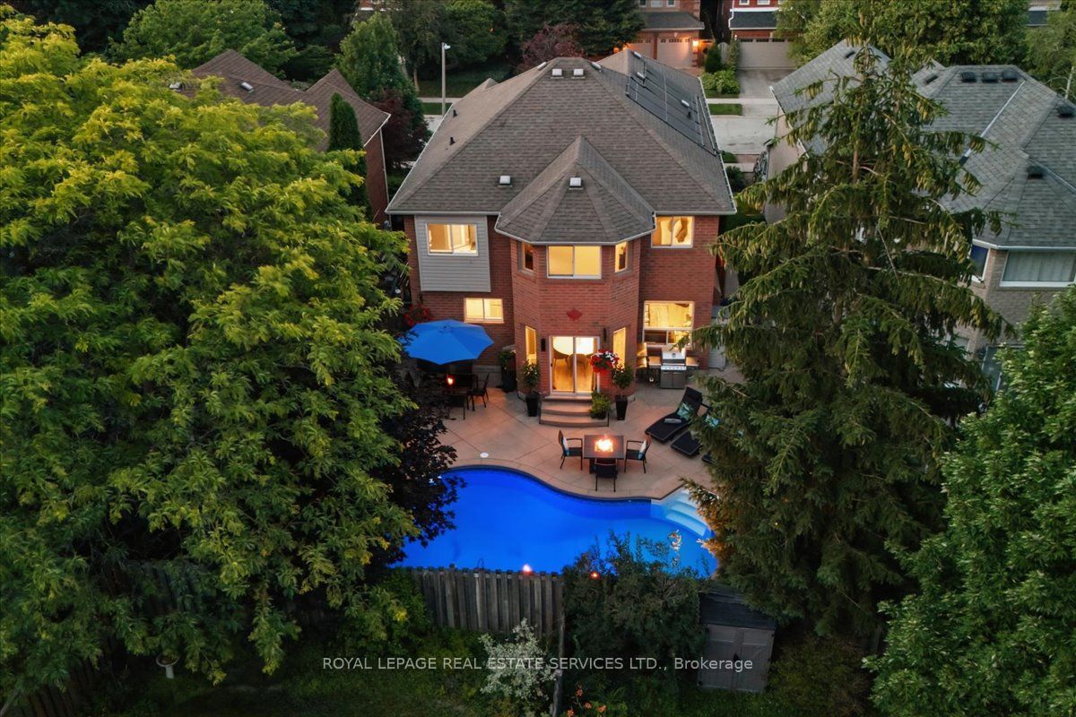 2268 Vista Oak Road, Oakville, ON L6M 3L8 photo 2