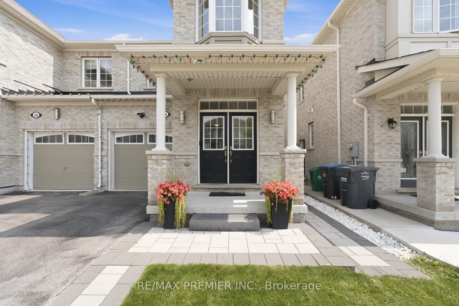24 Zanetta Crescent, Brampton, ON L6Y 6A3 photo 2