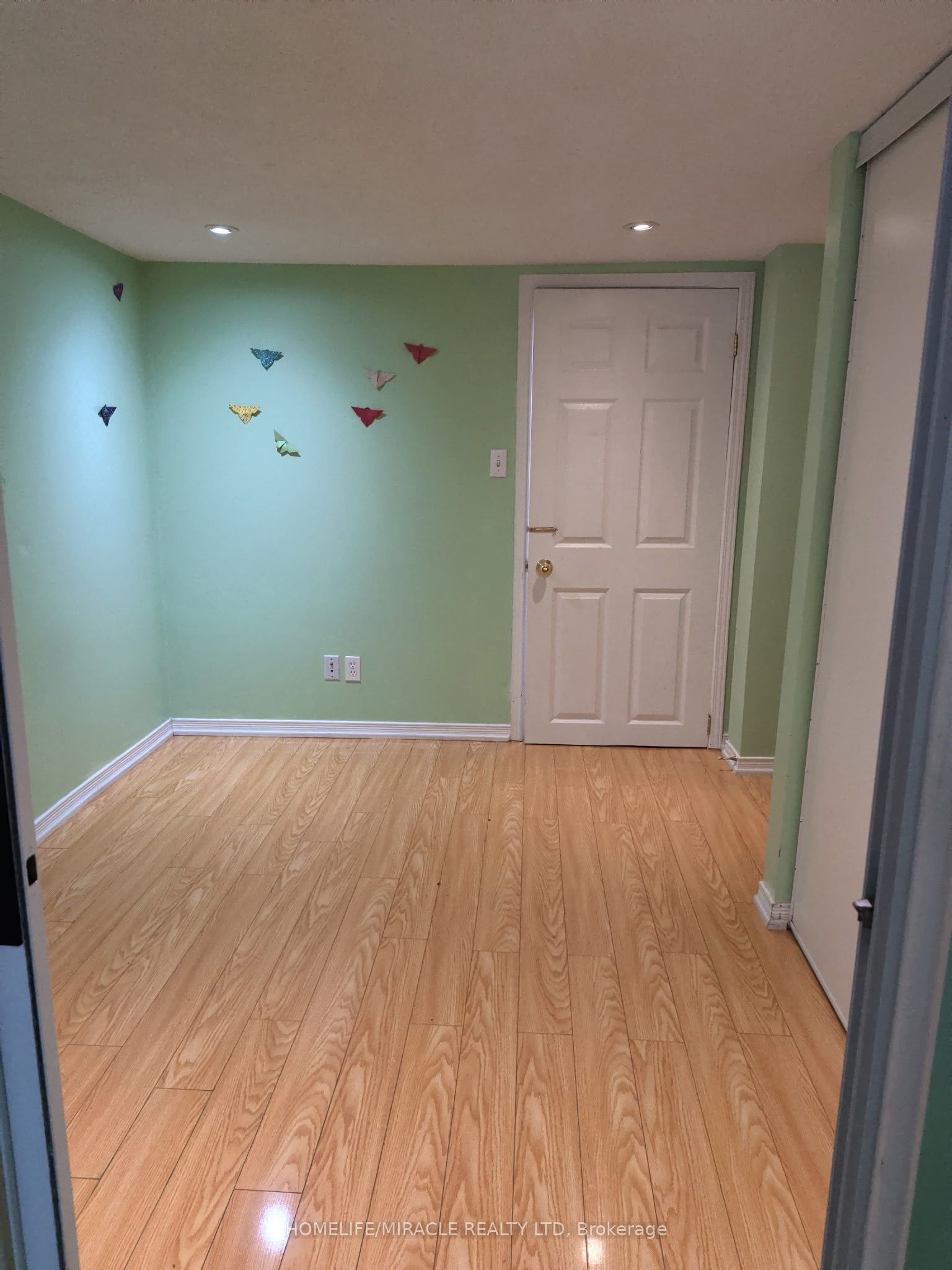 1206 Prestonwood Crescent Basement, Mississauga, ON L5V 2V3 photo 2