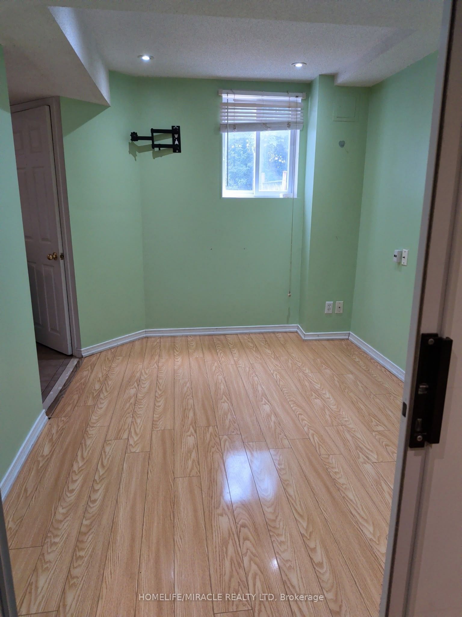 1206 Prestonwood Crescent Basement, Mississauga, ON L5V 2V3 photo 5