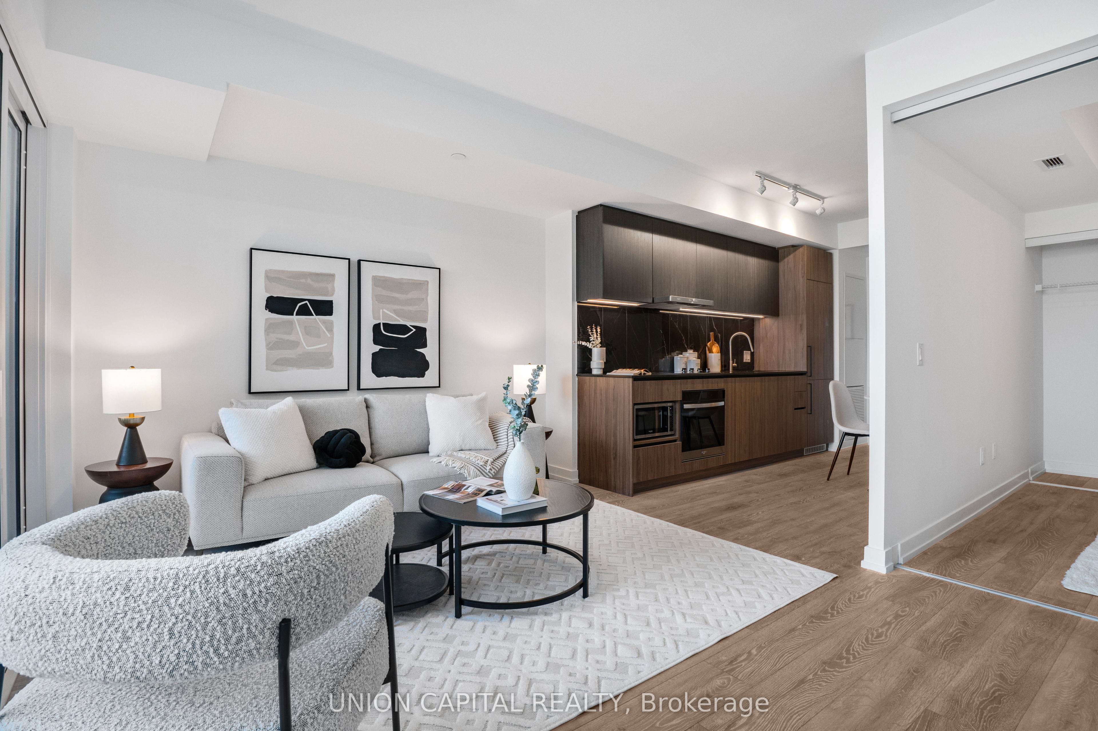 1100 Sheppard Avenue W 835, Toronto, ON M3K 0E4