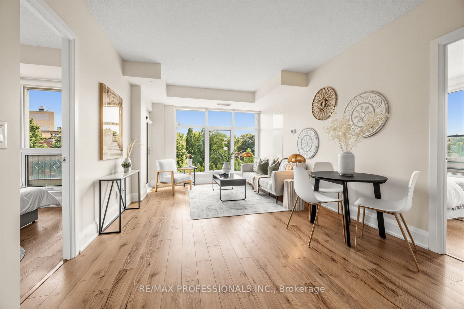 2 Old Mill Drive 417, Toronto, ON M6S 0A2 photo 4