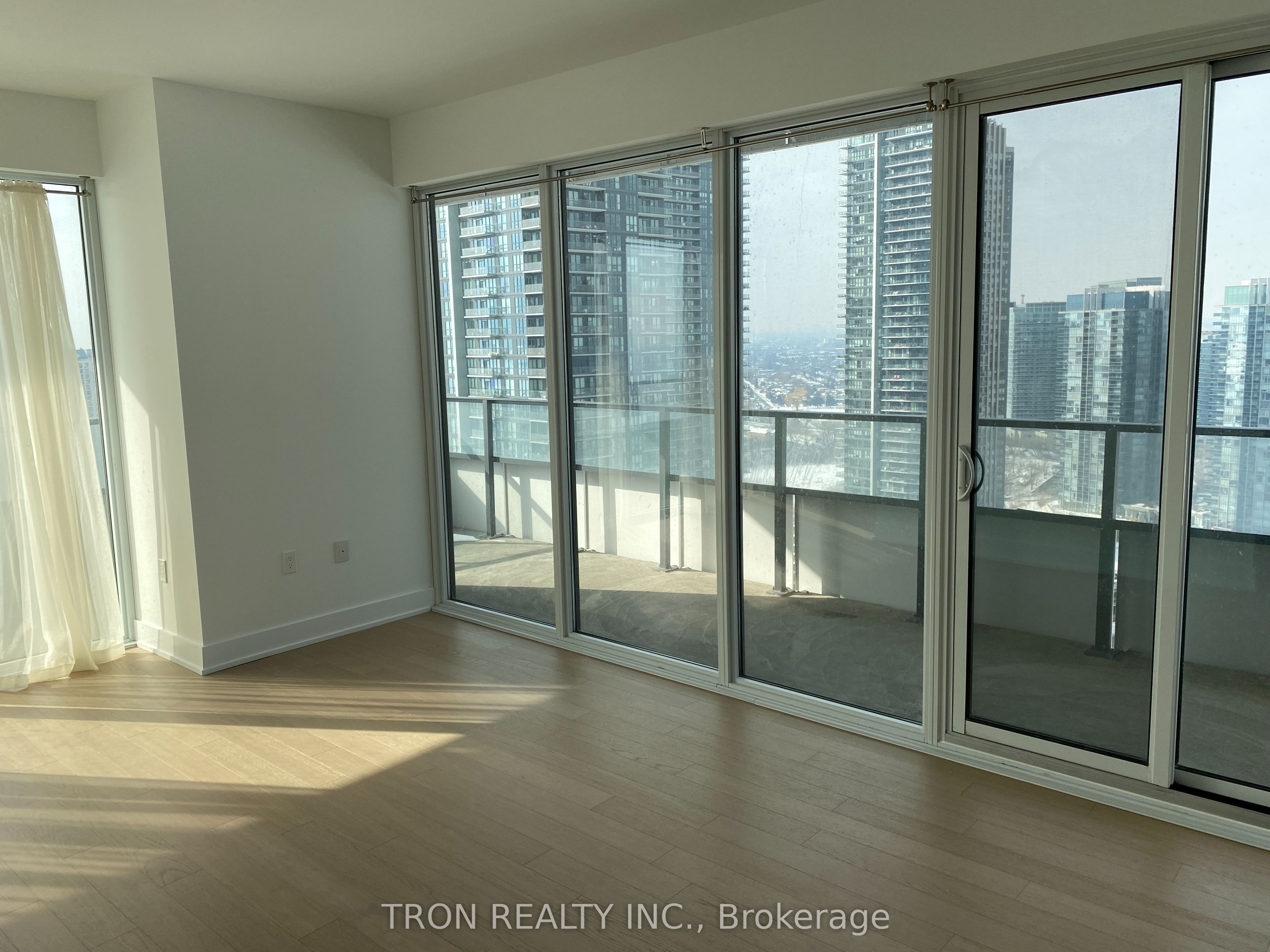 30 Shore Breeze Drive 2621, Toronto, ON M8V 1A1 photo 3